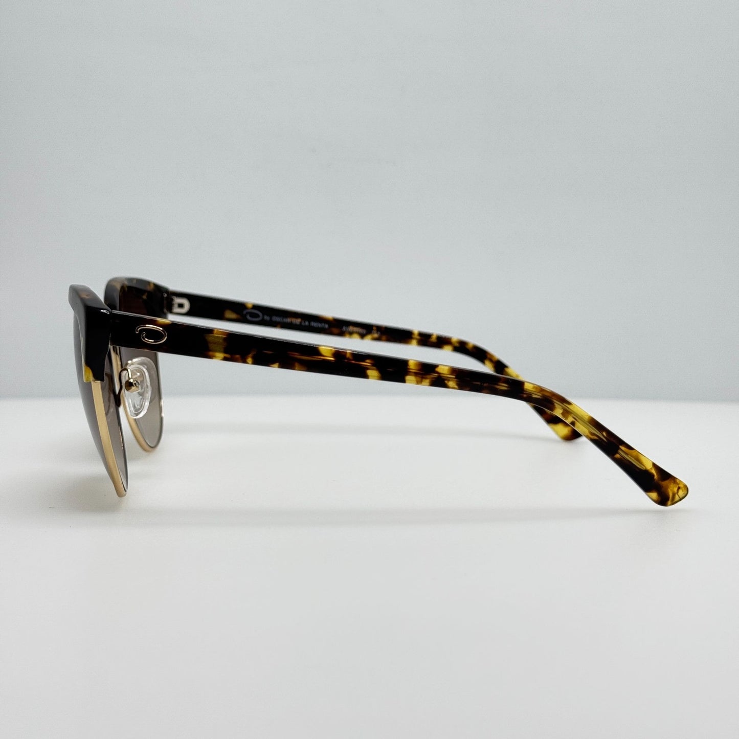 Oscar de la Renta Sunglasses SSC5166 215 57-16-140