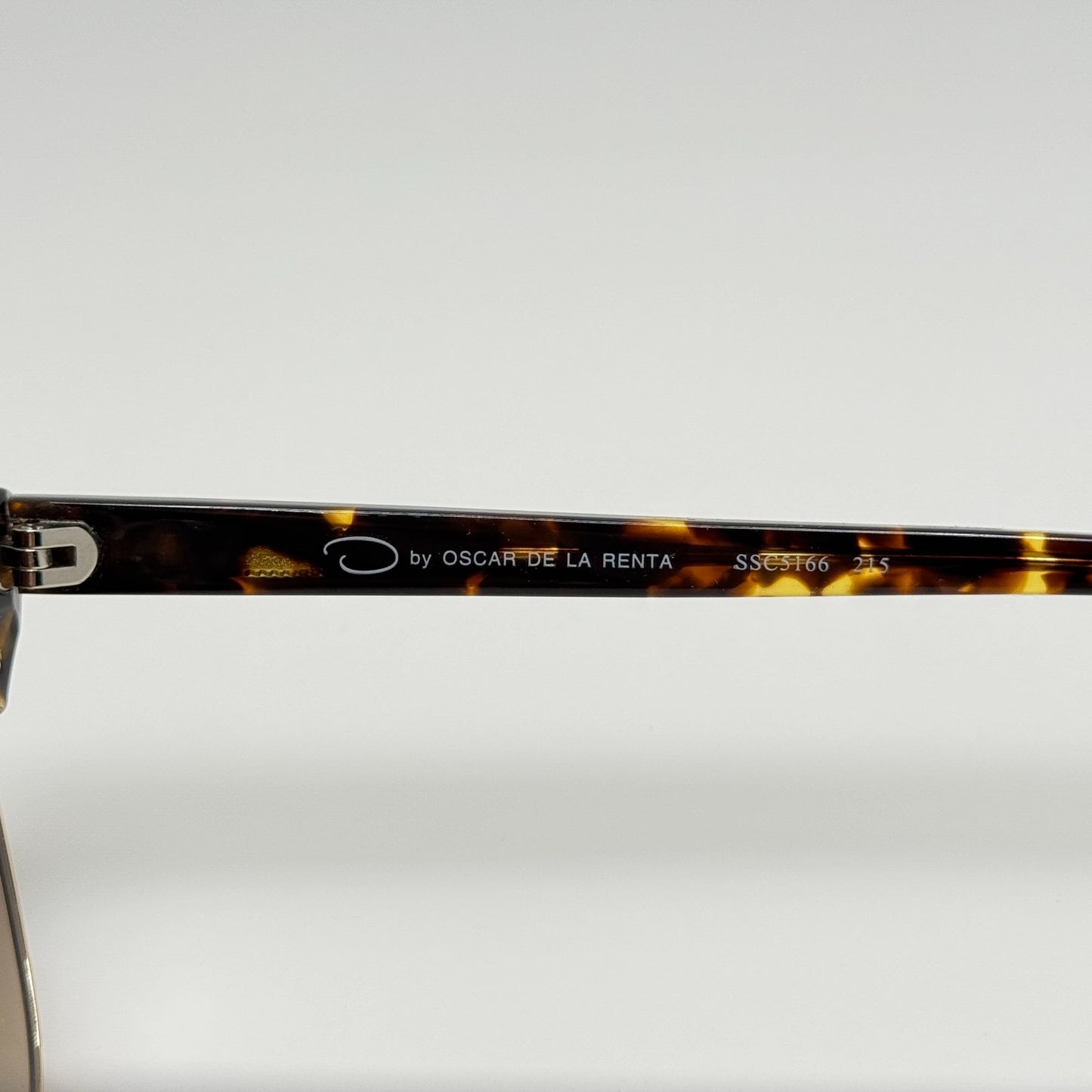 Oscar de la Renta Sunglasses SSC5166 215 57-16-140