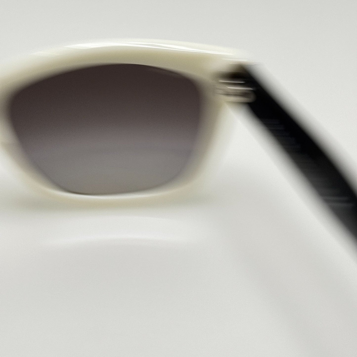 Prada Sunglasses SPR 07P 7S3-0A7 56-18-140