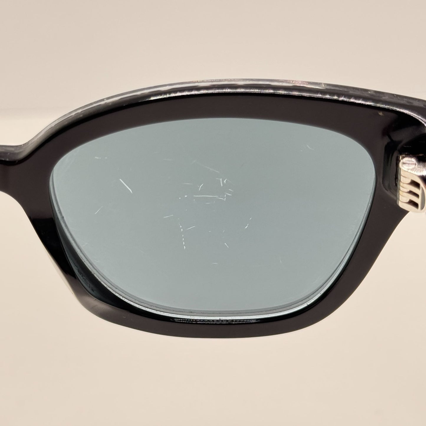 Coach Sunglasses HC 8379U CL920 55201U Grey Pearl 54-19-140
