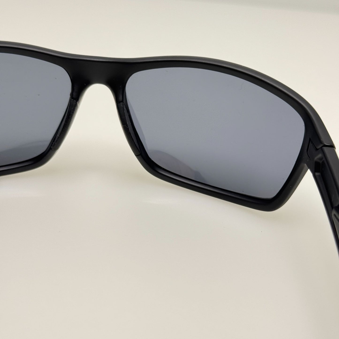 Body Glove Sunglasses SR0723 FL 26 BLK Polarized 62-15-132