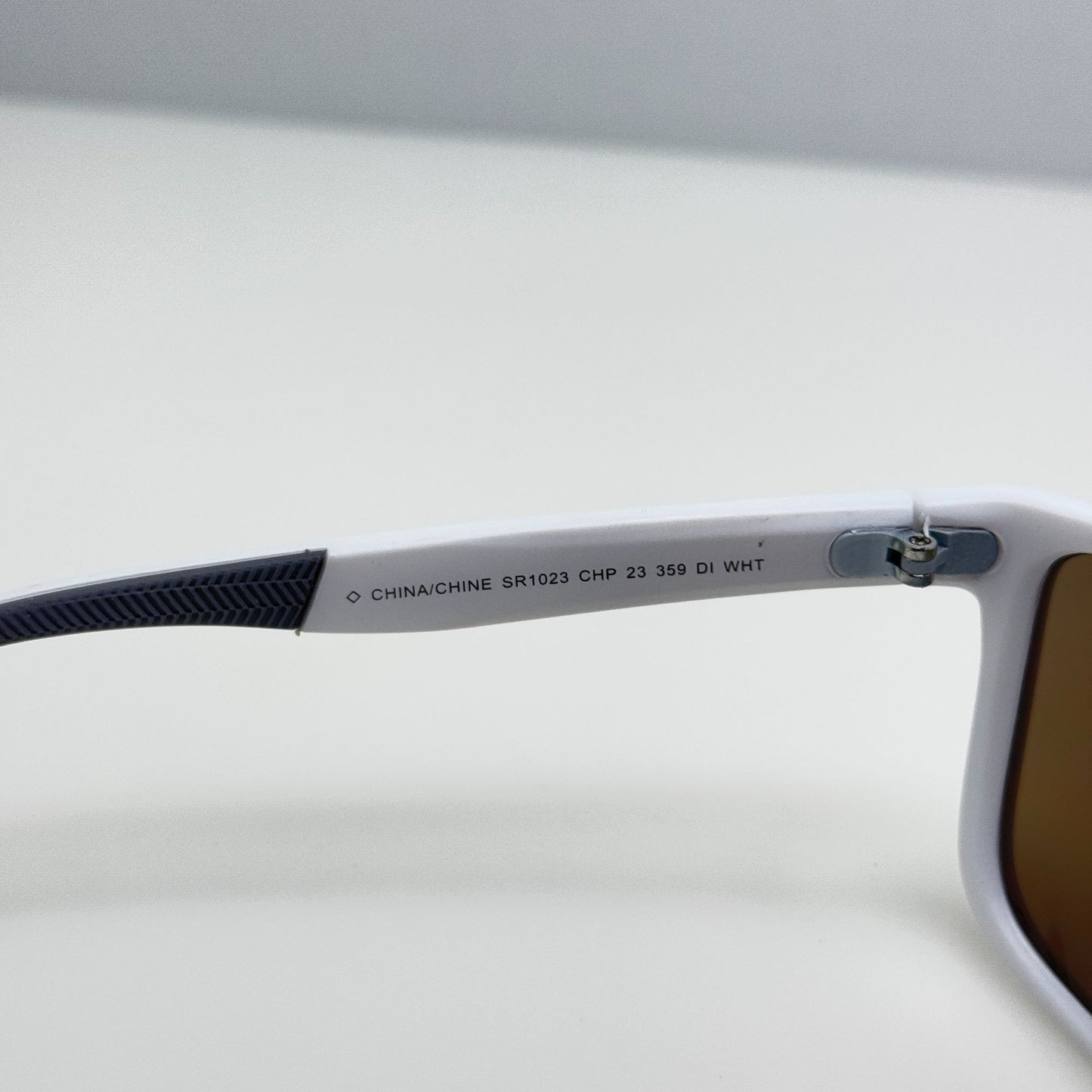Chaps Sunglasses SR1023 CHP 23 359 DI WHT Foster Grant