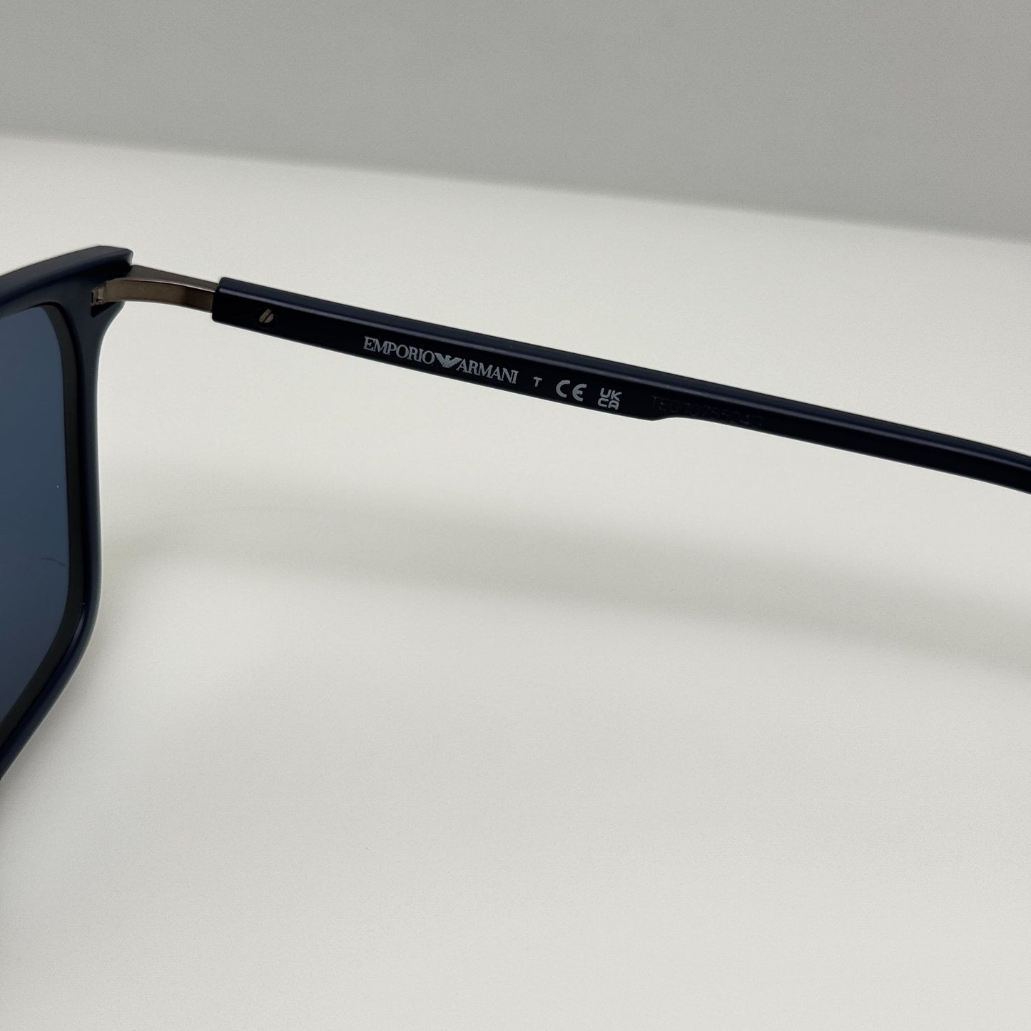 Emporio Armani Sunglasses EA 4223U 508880 56-18-145