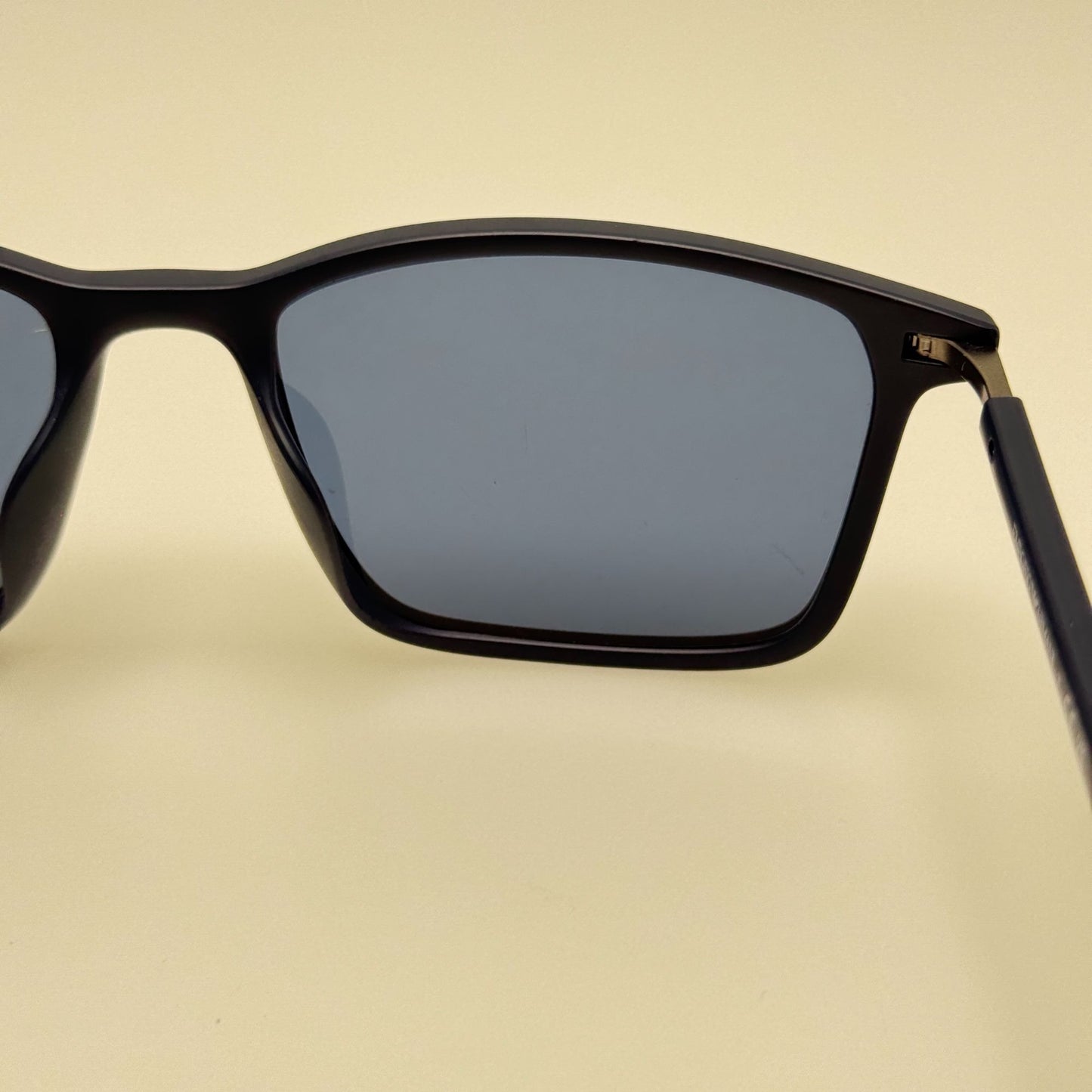 Emporio Armani Sunglasses EA 4223U 508880 56-18-145