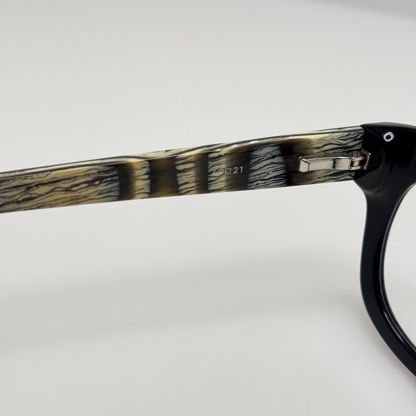 Eyebobs Eyeglasses Eye Glasses Readers 151P 18 Fringe Benefits
