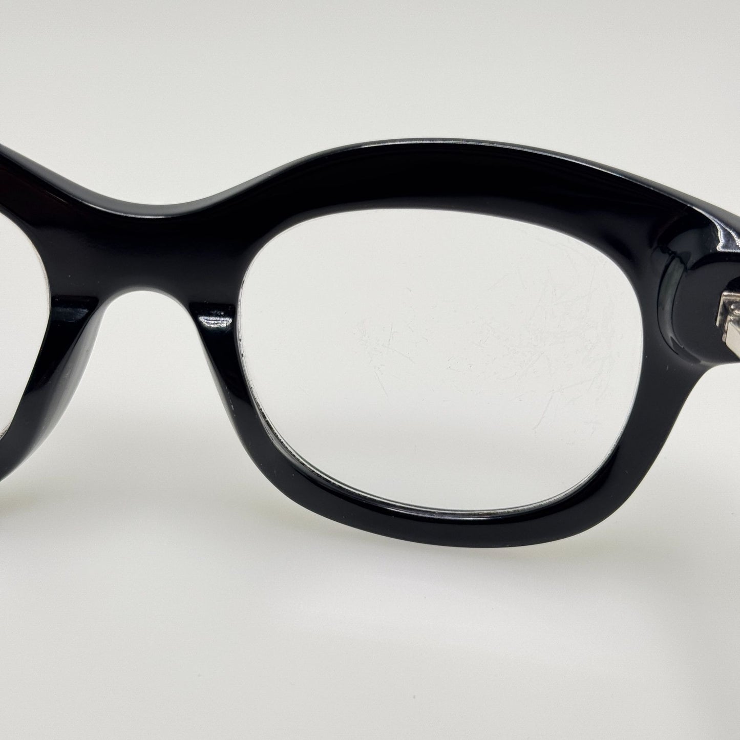 Eyebobs Eyeglasses Eye Glasses Readers 151P 18 Fringe Benefits