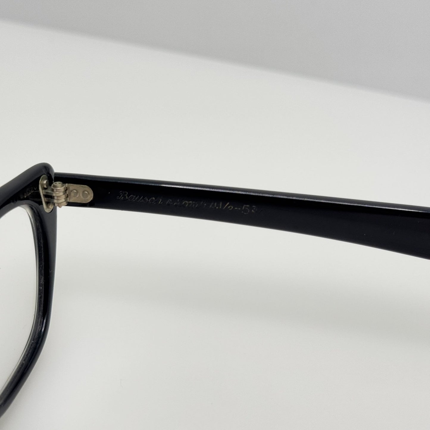 Bausch & Lomb B&L Eyeglasses Eye Glasses Frames Black 4 1/2 - 5 3/4 46-20
