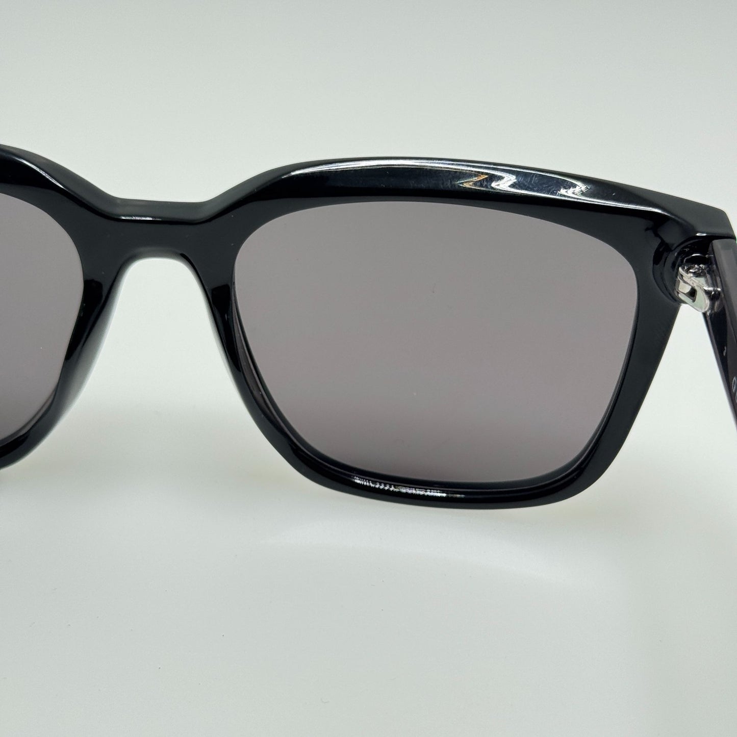 Guess Sunglasses GU00050 01A 54-18-145