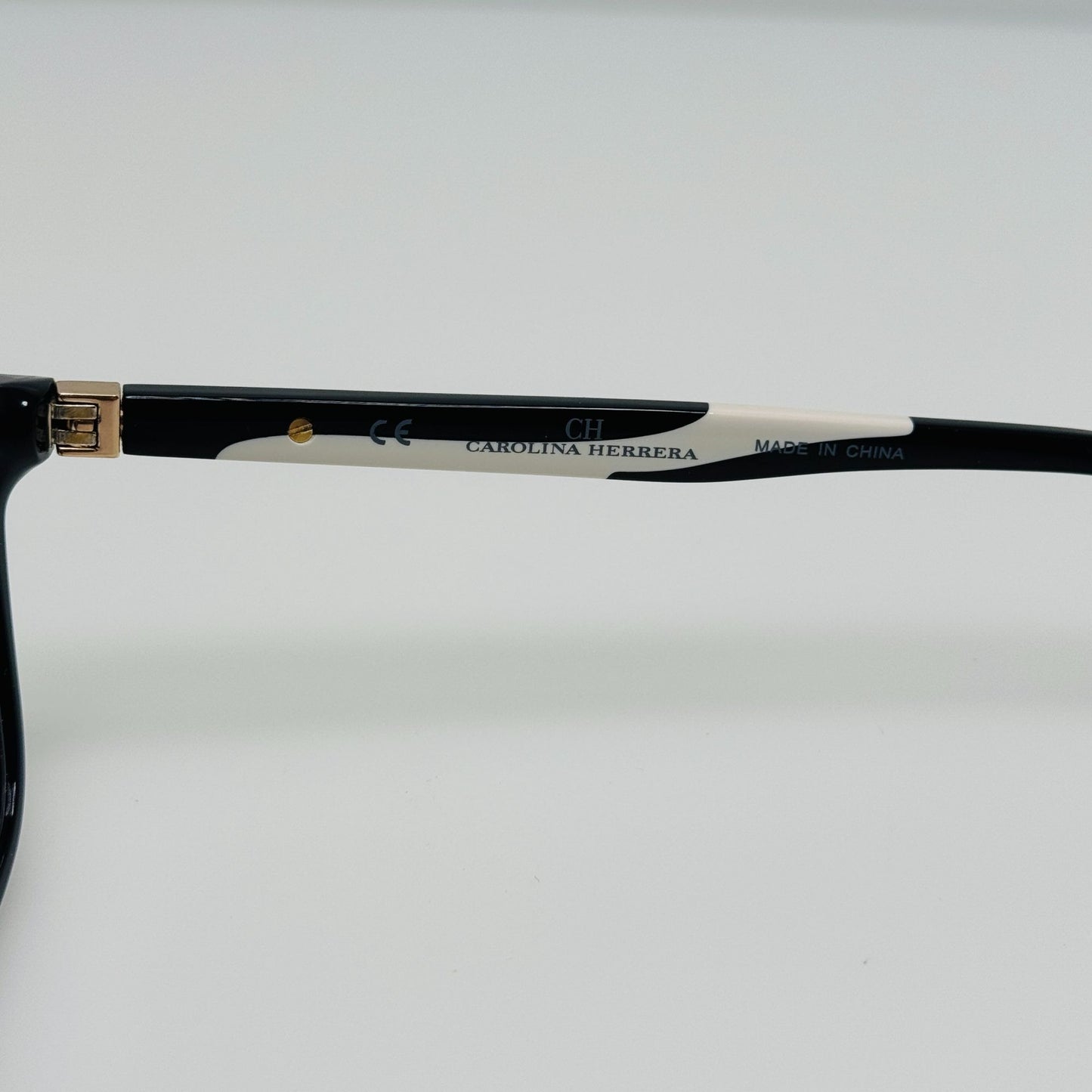 Carolina Herrera Eye Glasses Frames Eyeglasses VHE 163K Col 0A93 54-16-140