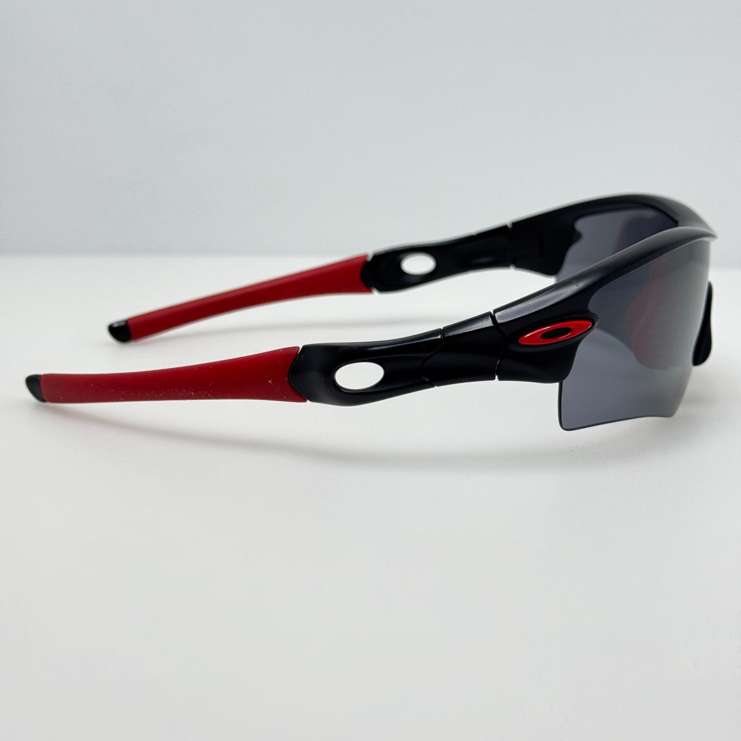 Oakley Sunglasses Radar Black Red