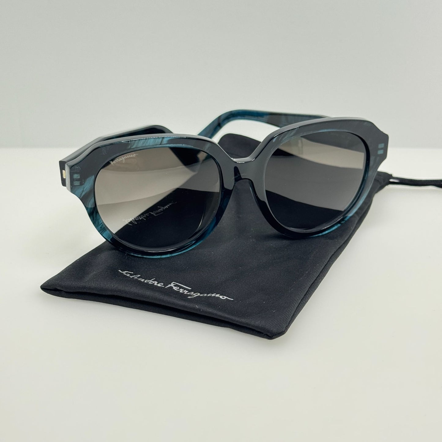 Salvatore Ferragamo Sunglasses SF906SA 409 Italy 54-18-140