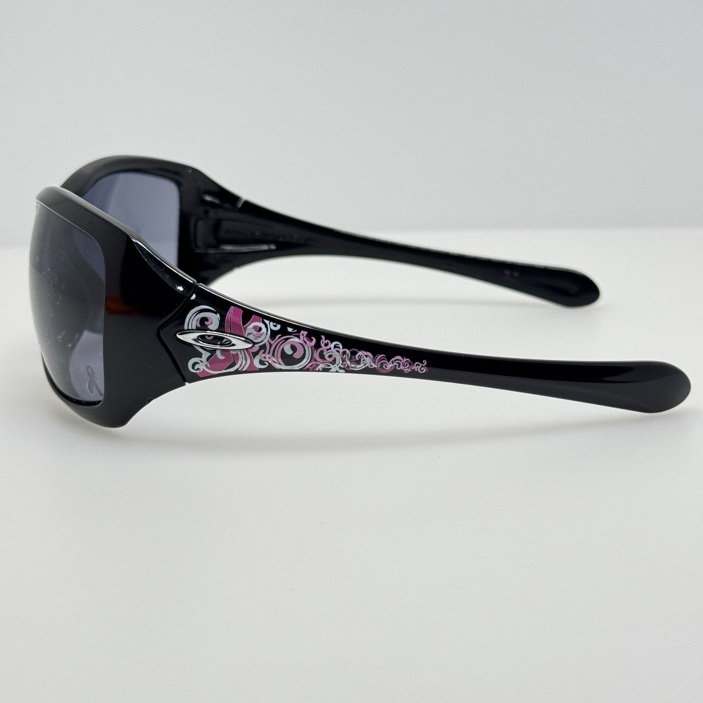 Oakley Sunglasses 24-046 Ravishing Breast Cancer Black 61-17