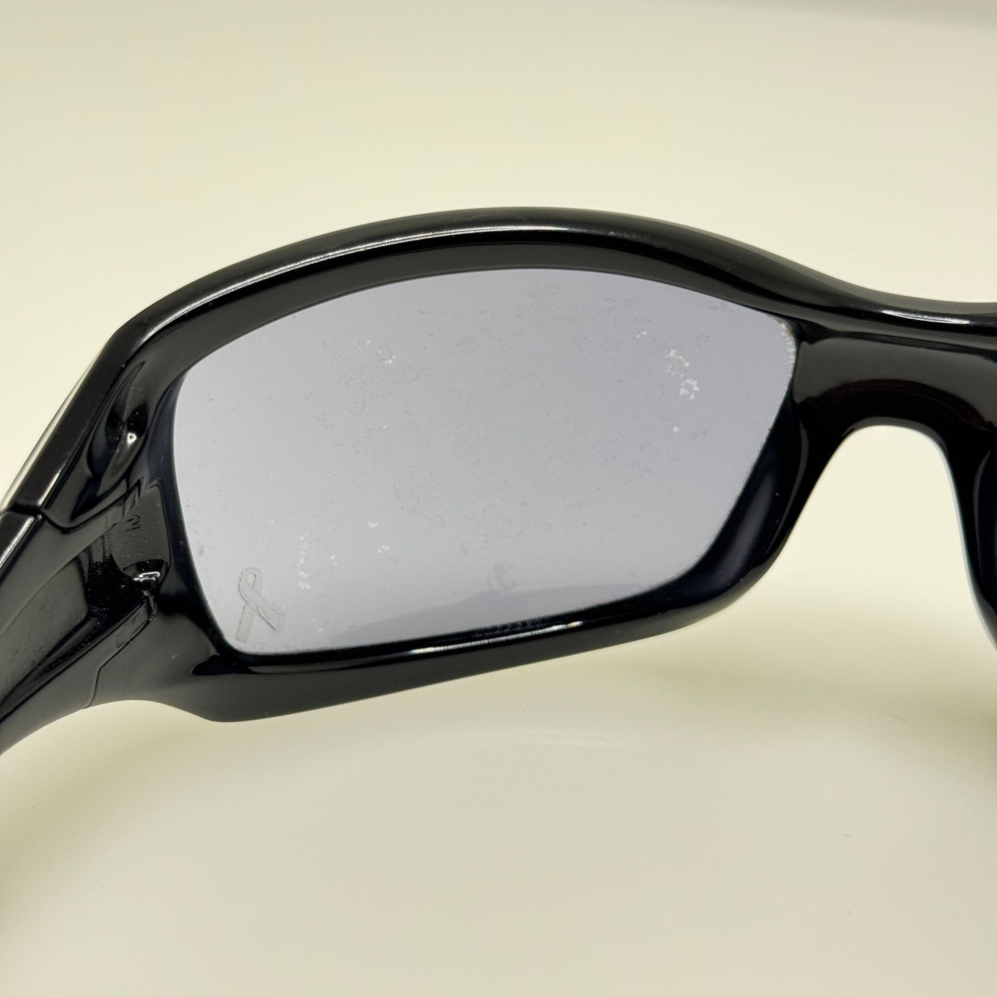 Oakley Sunglasses 24-046 Ravishing Breast Cancer Black 61-17
