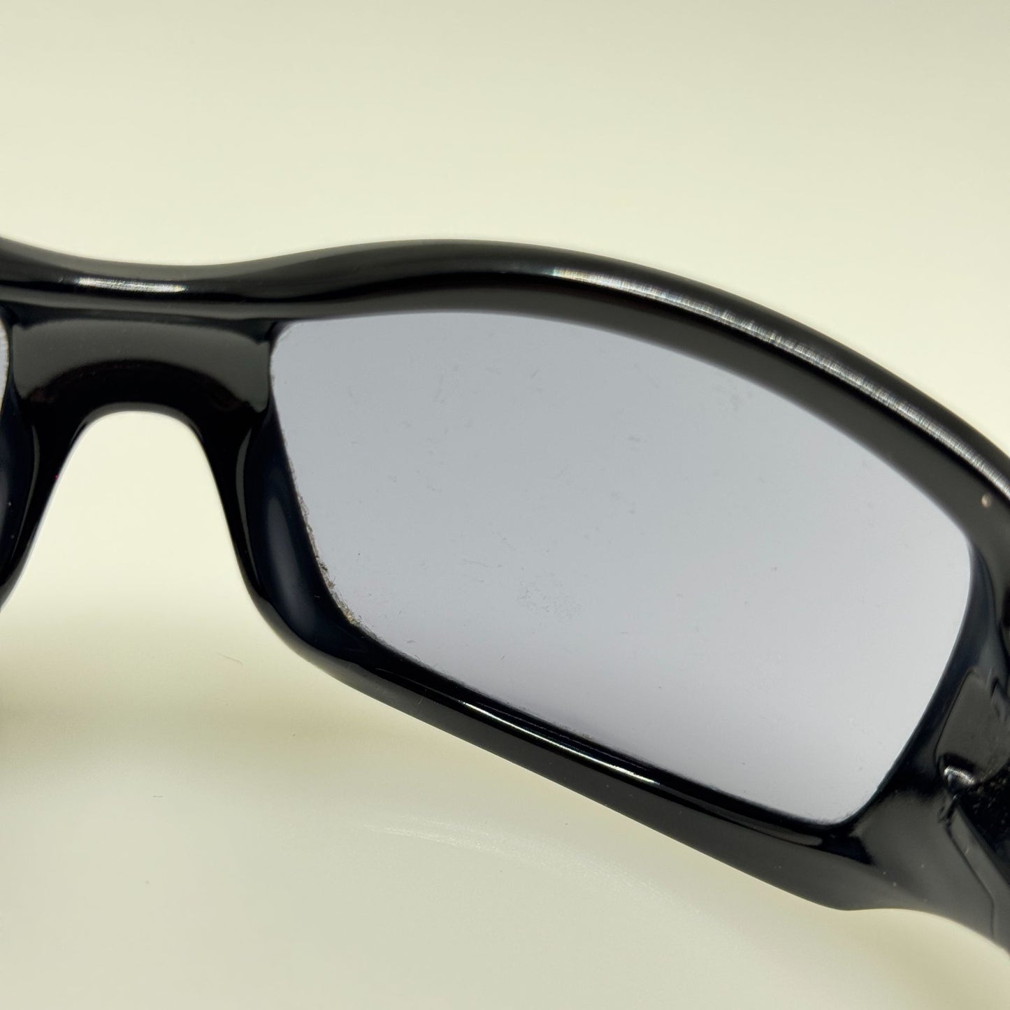 Oakley Sunglasses 24-046 Ravishing Breast Cancer Black 61-17