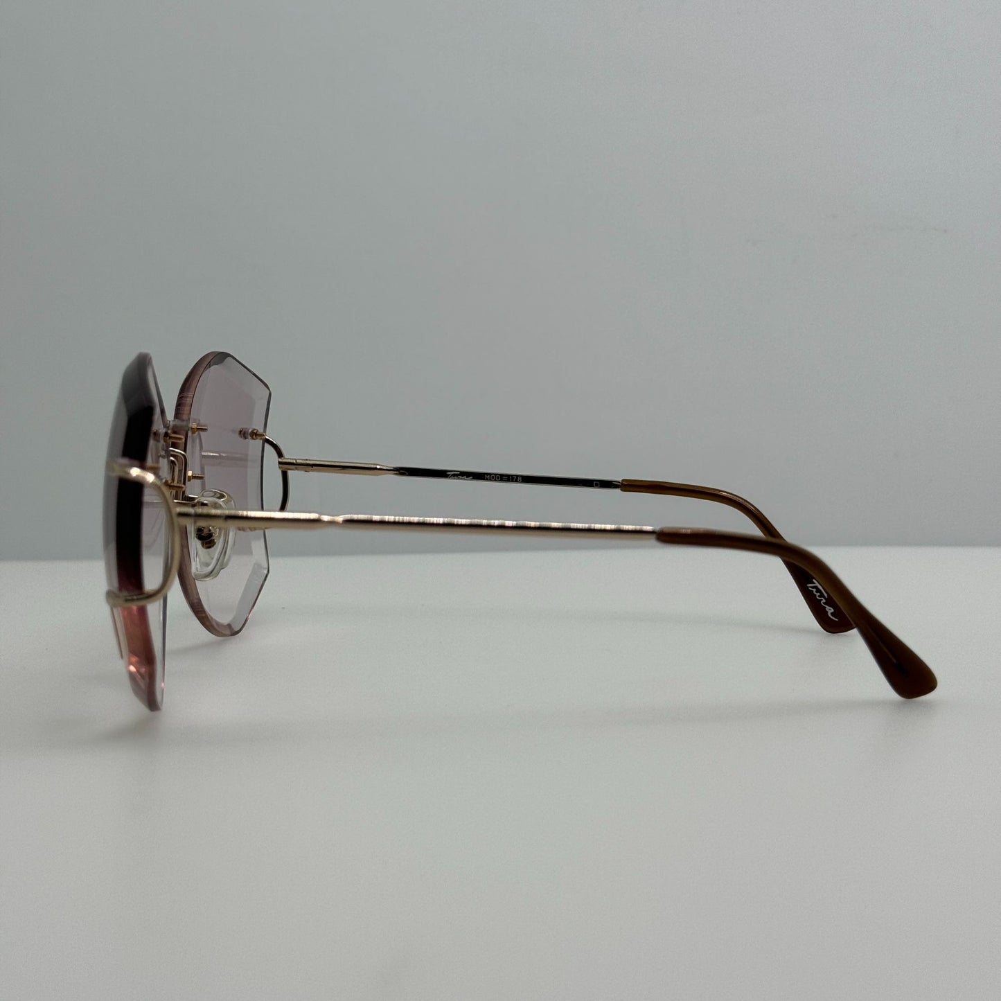 Tura Sunglasses 178 5 1/2 Japan Gold Smoke Pink 62-20-140