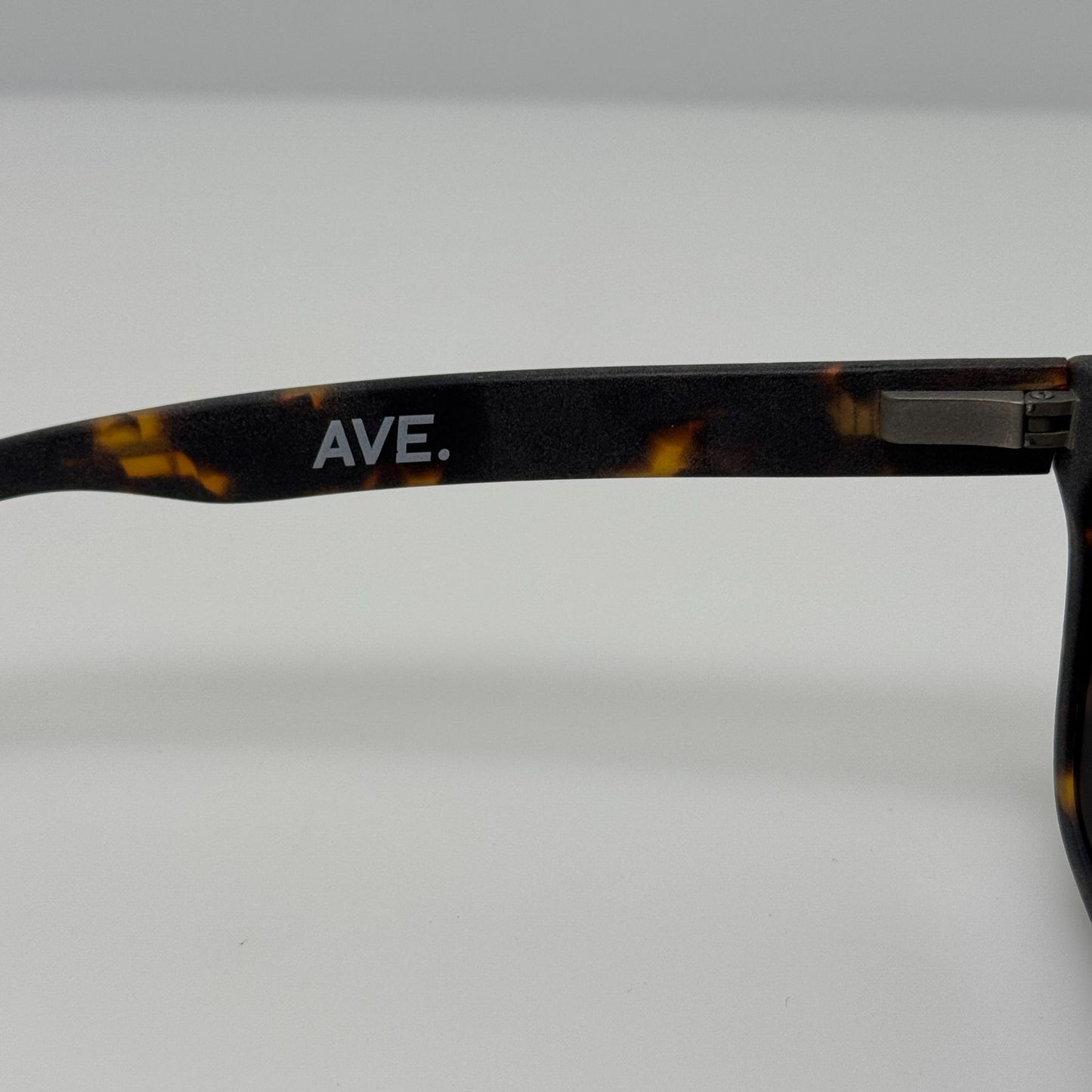 Casse77e Cassette Sunglasses Hifi Ave.