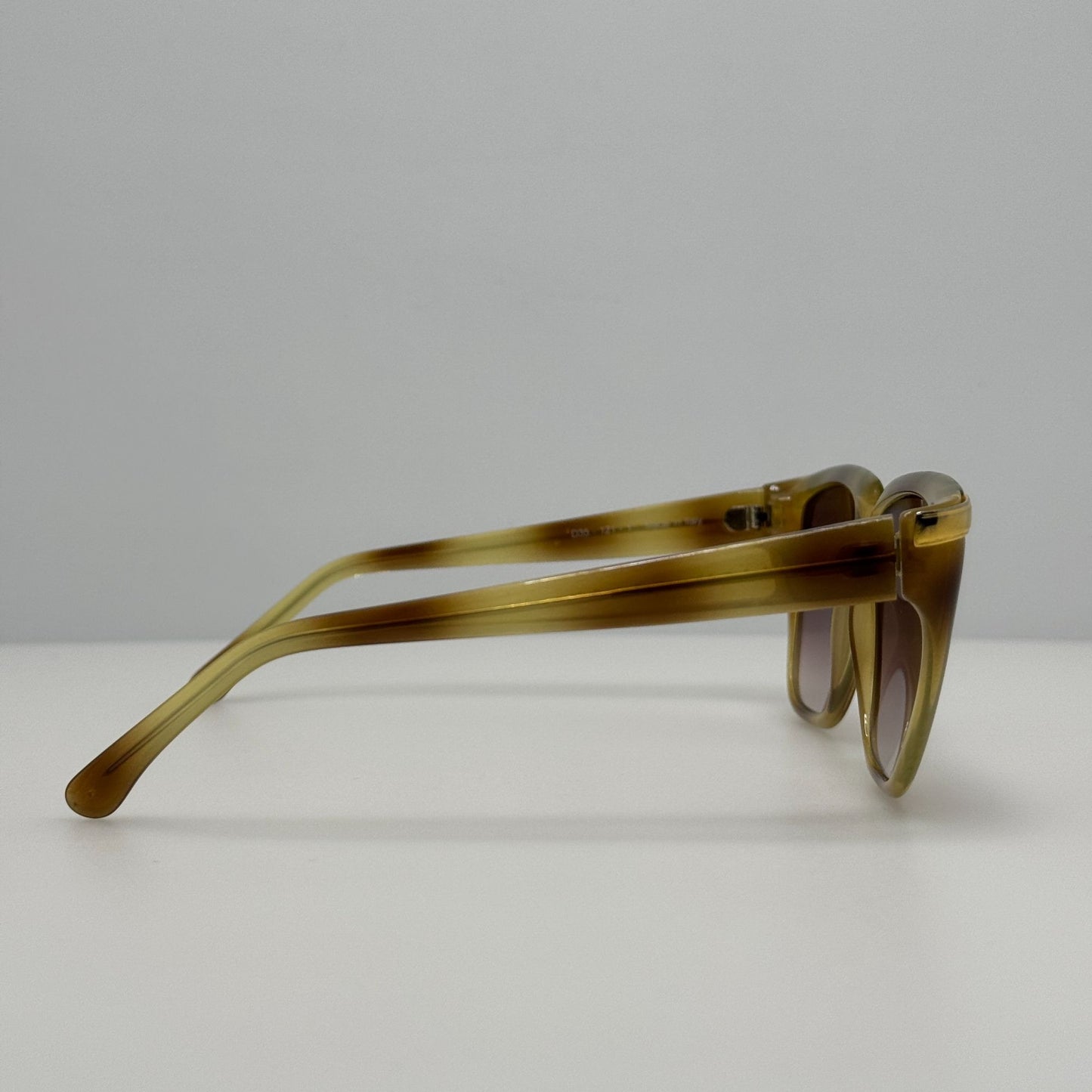 Ellen Tracy Sunglasses D35 121-1 Vintage