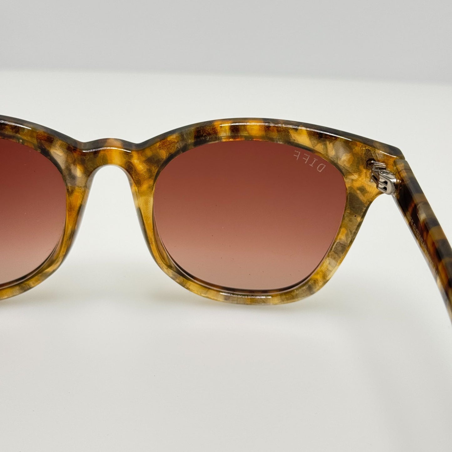 Diff Sunglasses SE-BG268 Quinn 52-21-145