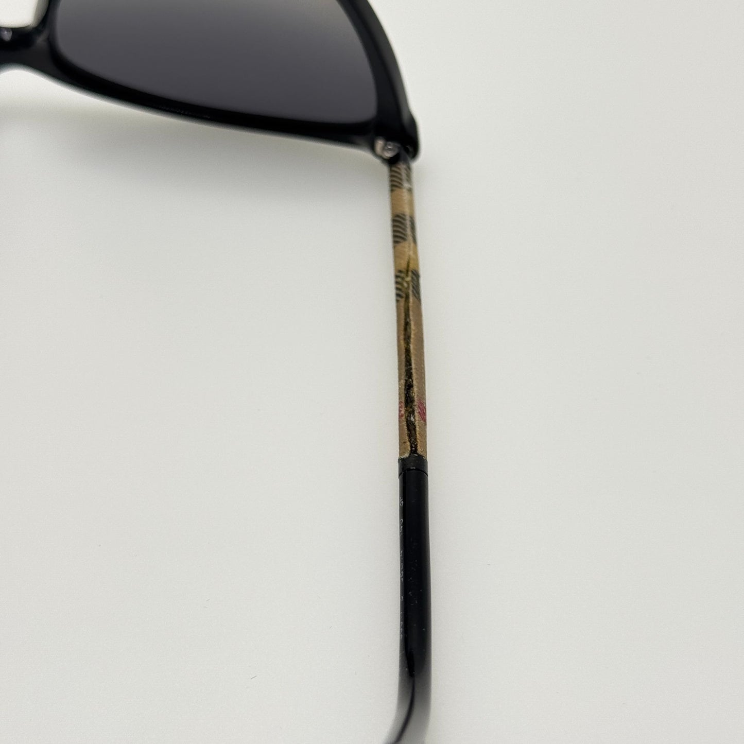 Burberry Sunglasses B 4117 3001/T3 Polarized Italy 58-14-140 Read Description B