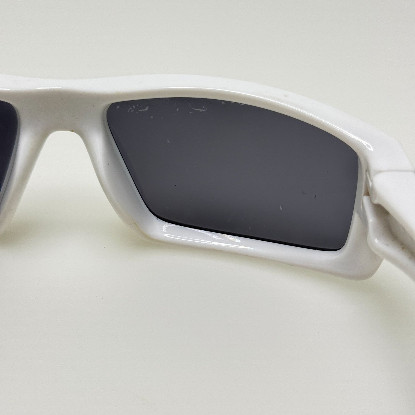 Oakley Sunglasses 03-567 Twitch White 58-16