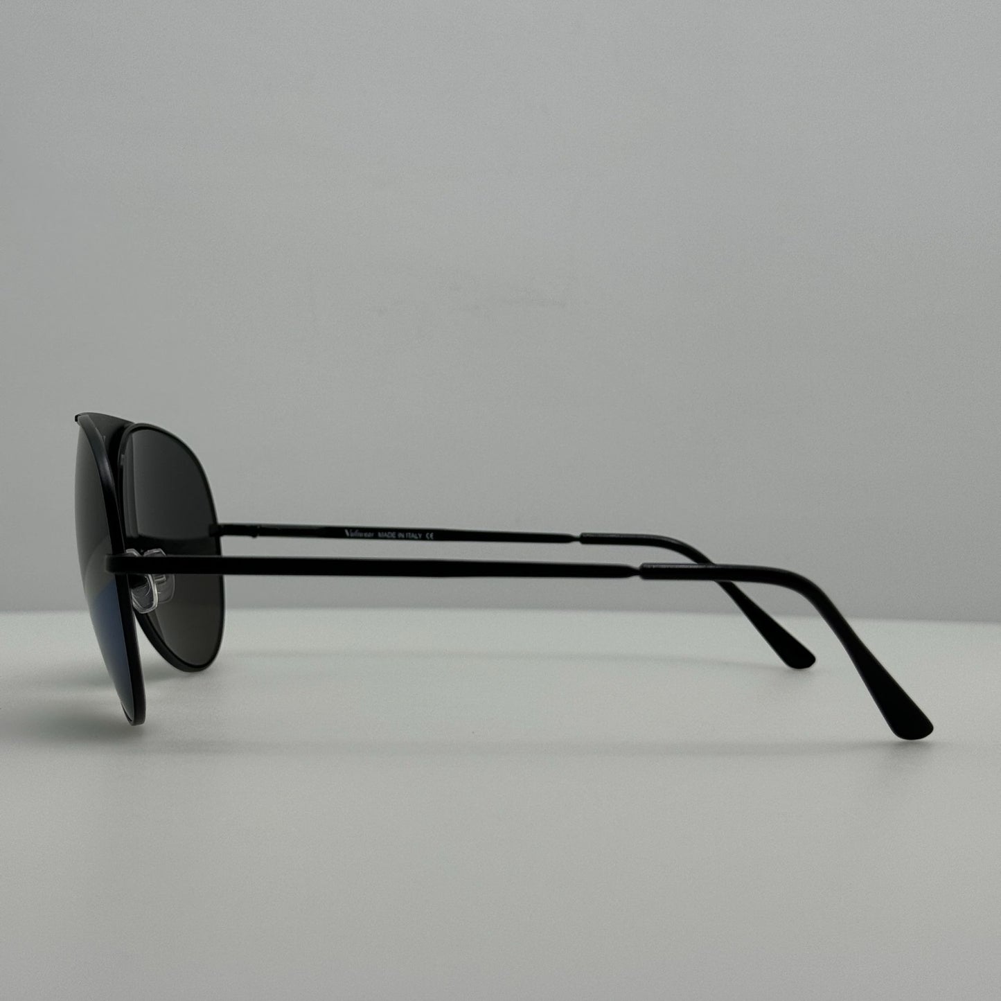 Vuliwear Sunglasses BLKNBLU Mod 306 Col 042 Polarized W/ Case