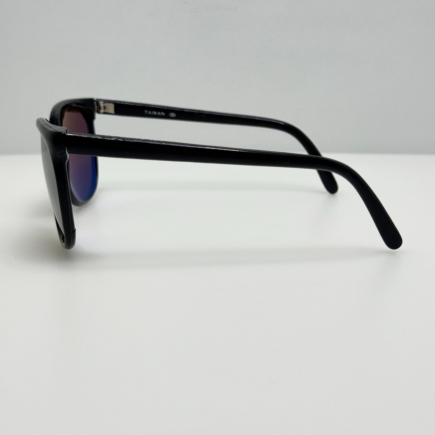 Unbranded Sunglasses Vintage Retro Black Taiwan Glass Lenses