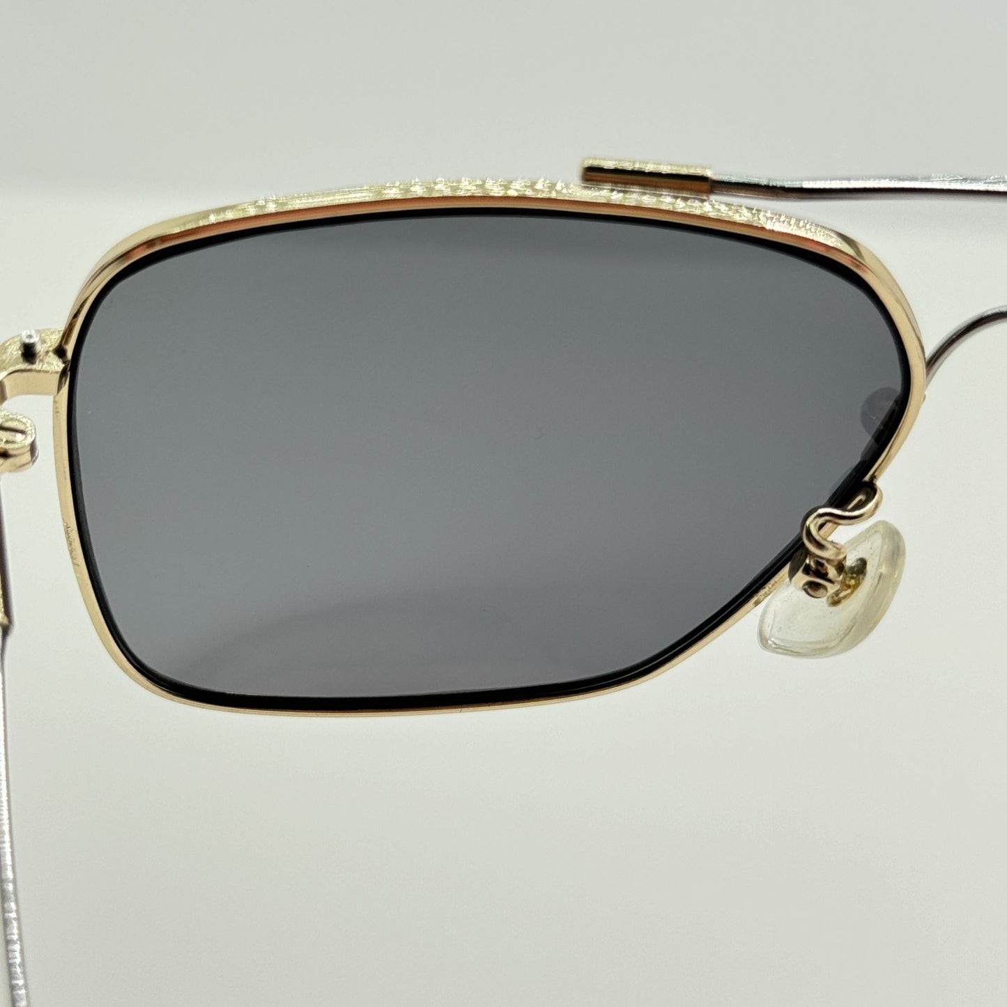 Tura Sunglasses 870 GLD Japan Vintage Retro 58-18-143