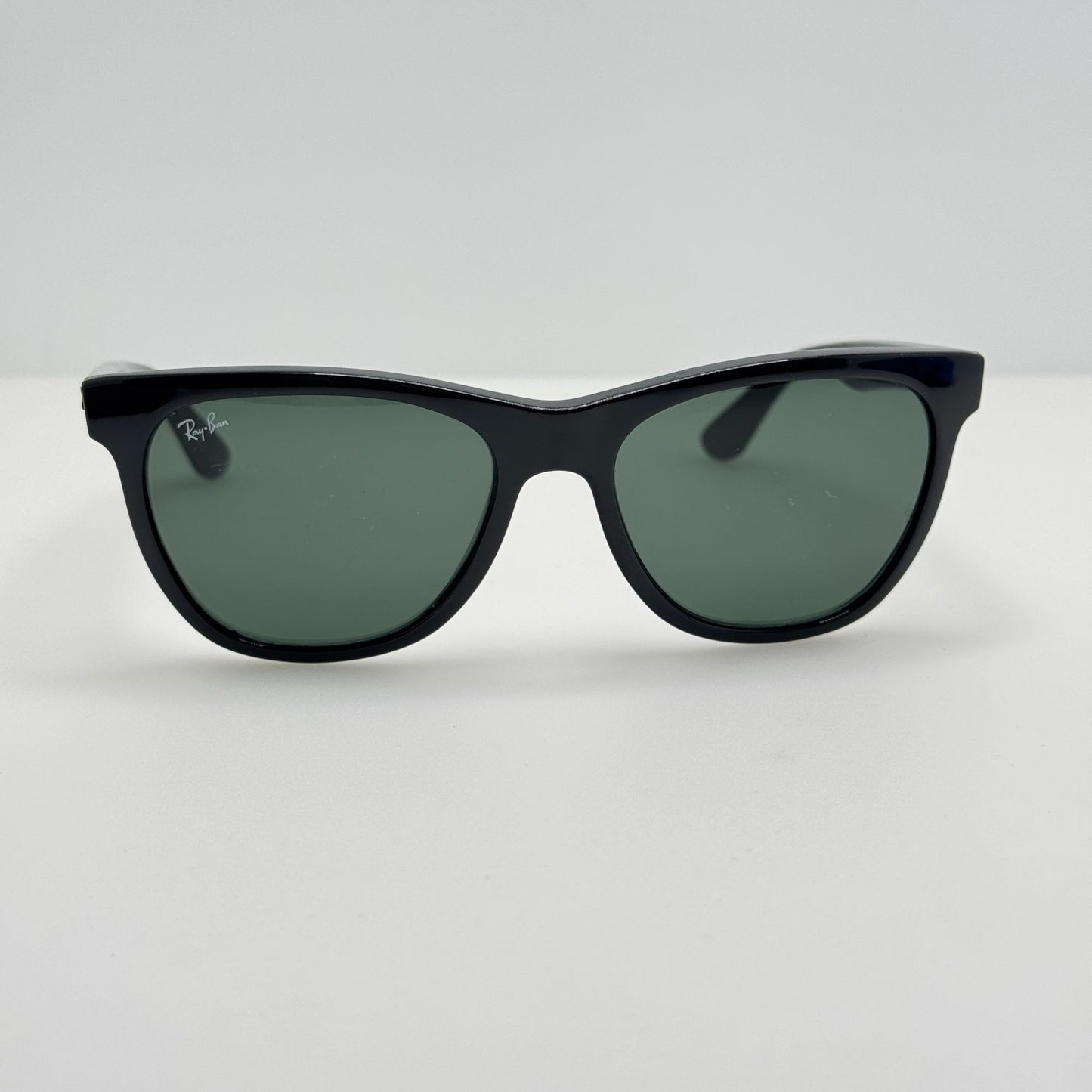Ray Ban Sunglasses RB 4184 601/71 Black Brazil 54-17-145 B