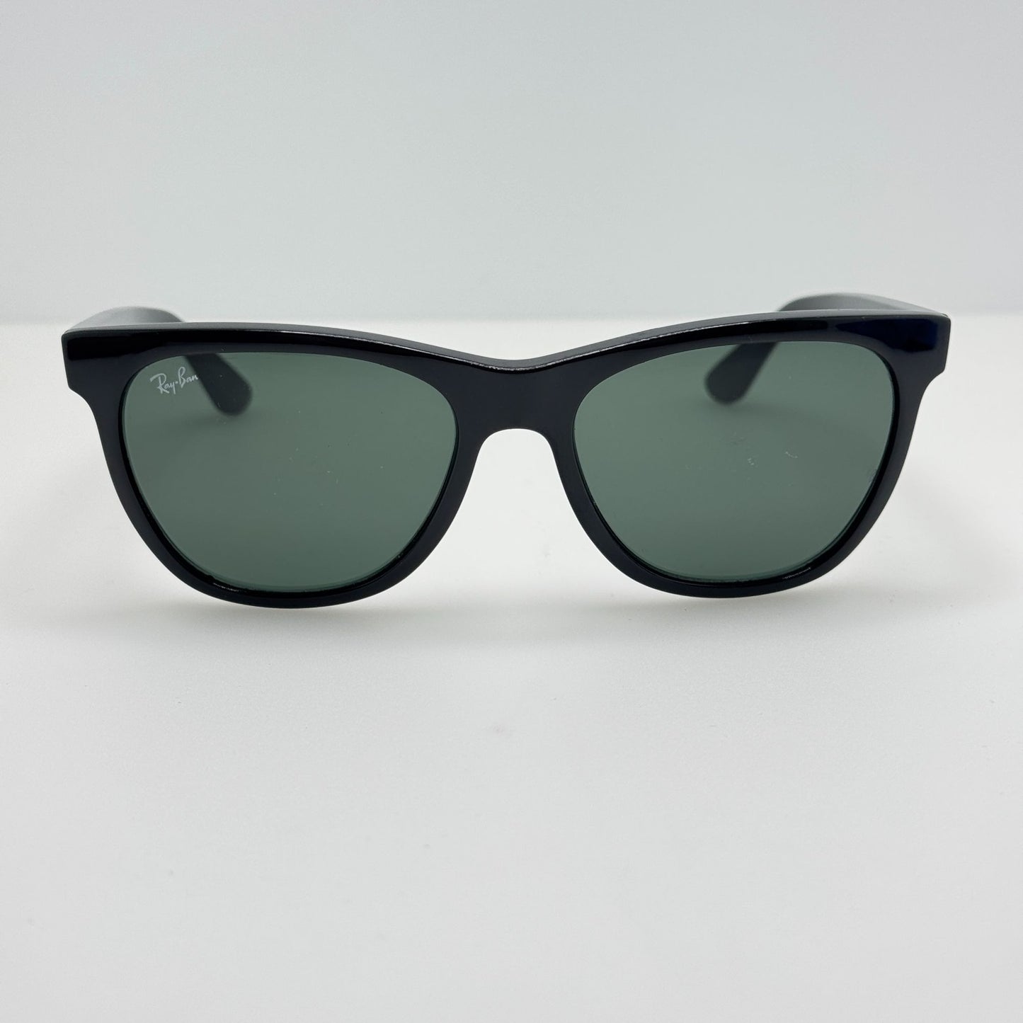 Ray Ban Sunglasses RB 4184 601/71 Black Brazil 54-17-145 B