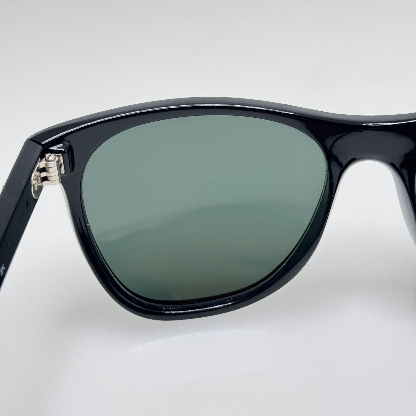 Ray Ban Sunglasses RB 4184 601/71 Black Brazil 54-17-145 B