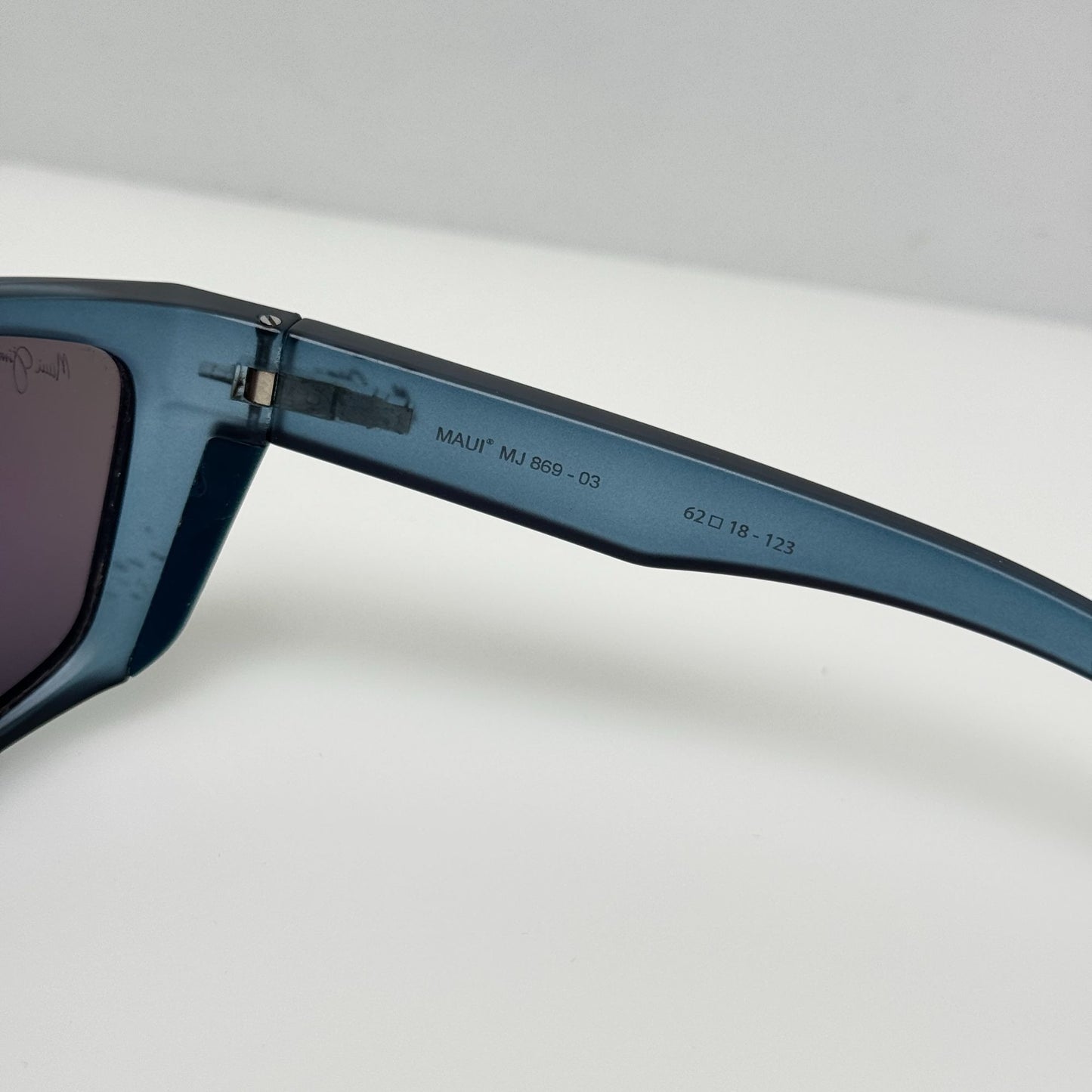 Maui Jim Sunglasses MJ-869-03 Nuu Landing 62-18-123 Read Description