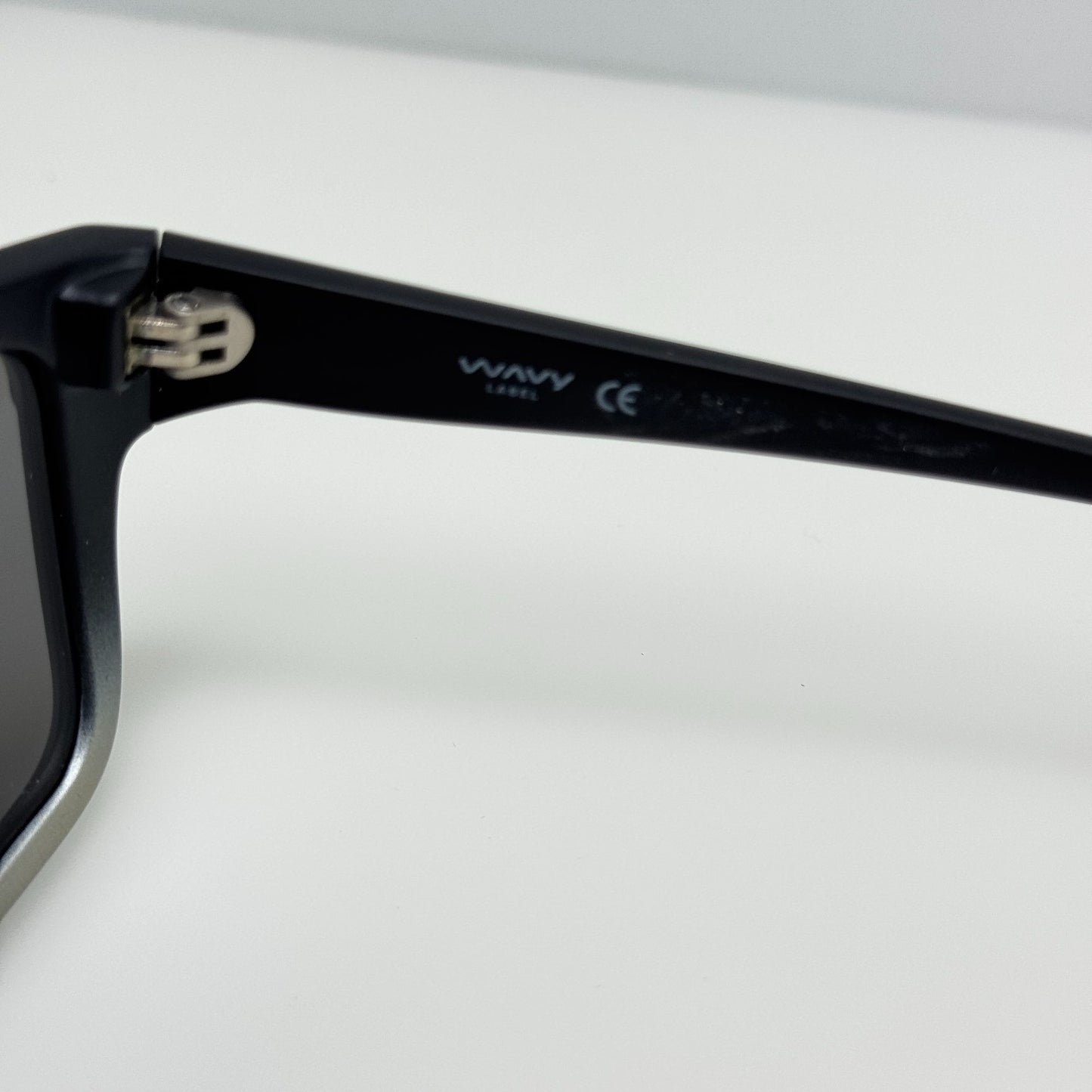 Wavy Label Sunglasses Papi BLK-SSM Polarized Black