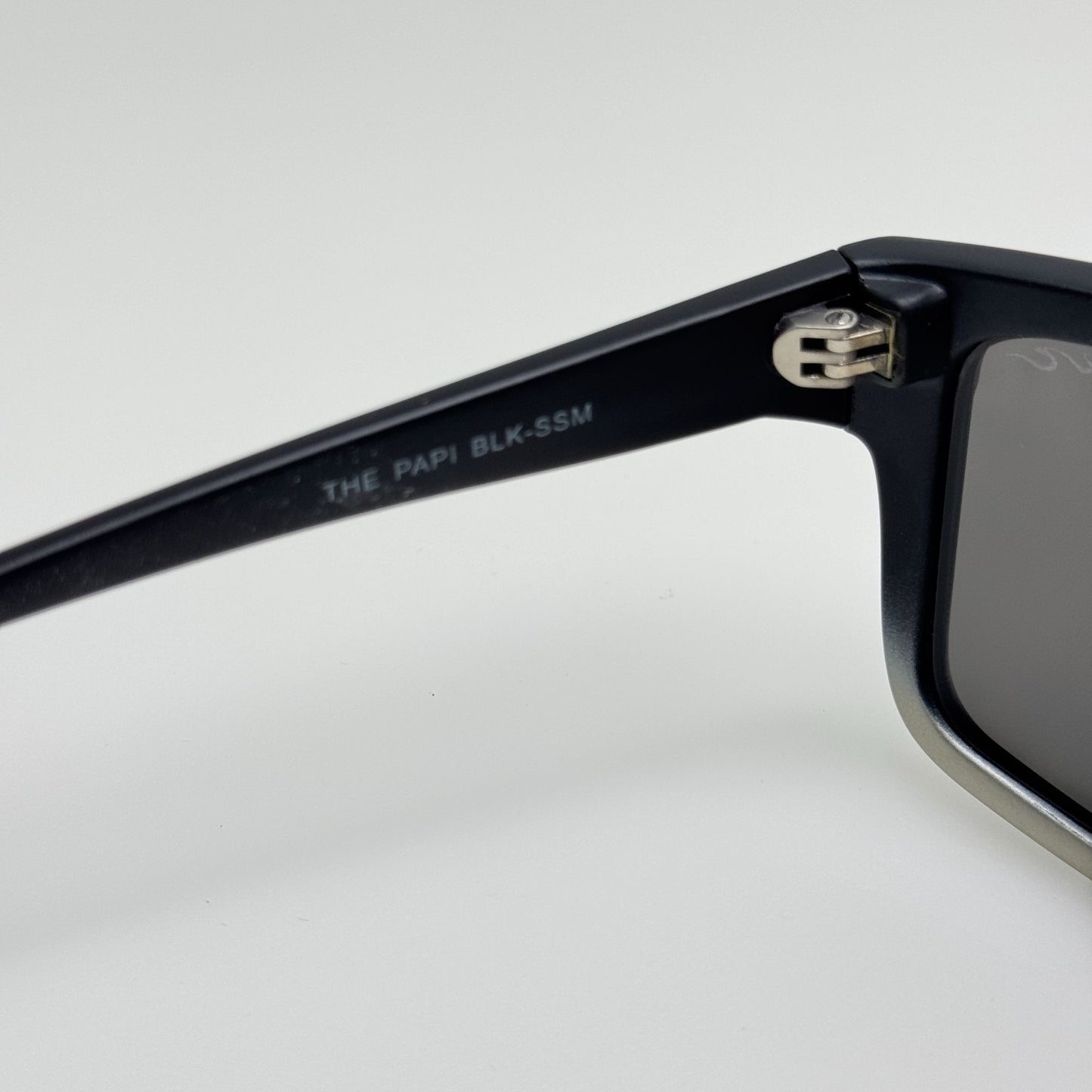 Wavy Label Sunglasses Papi BLK-SSM Polarized Black