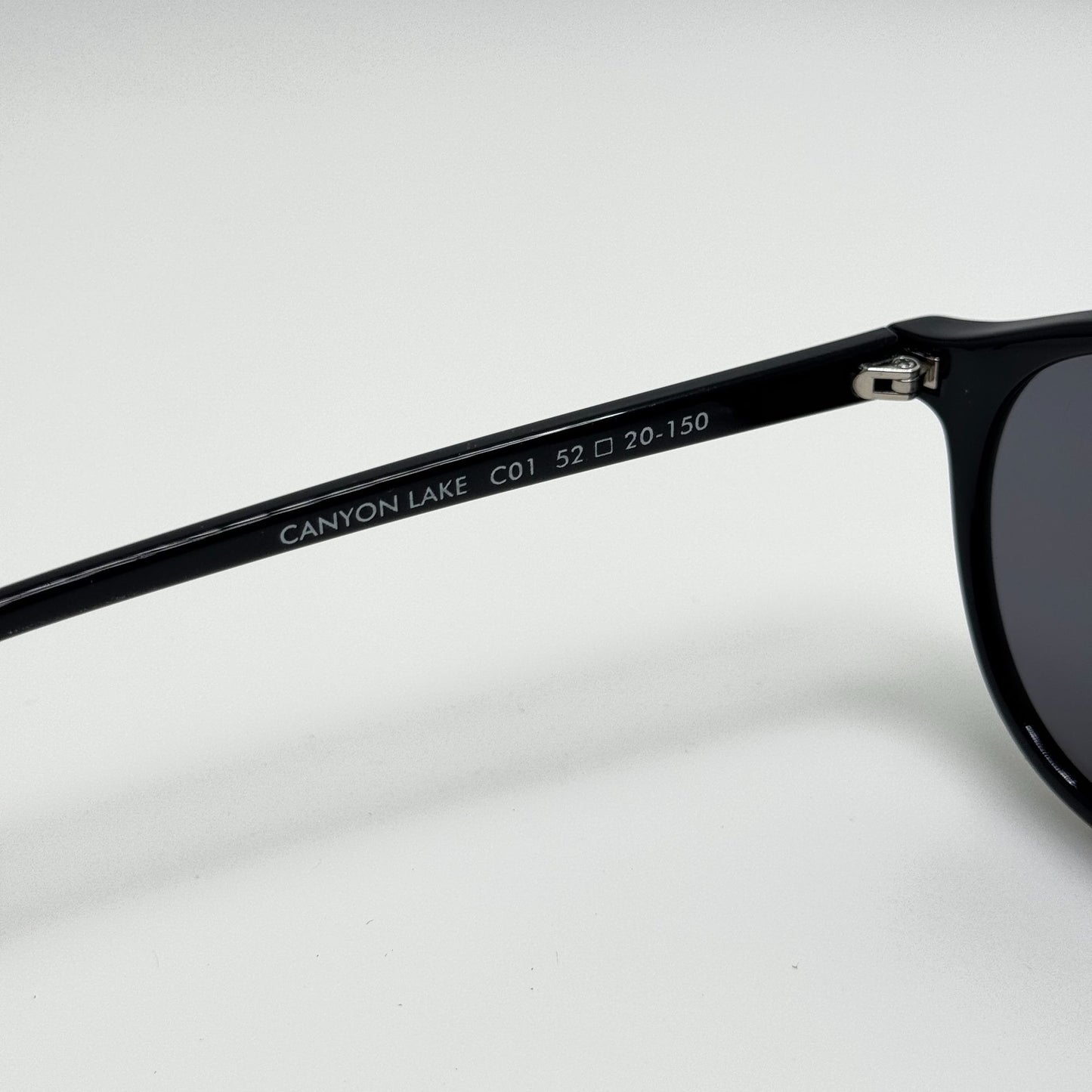 Nicole Miller Sunglasses Canyon Lake C01 52-20-150