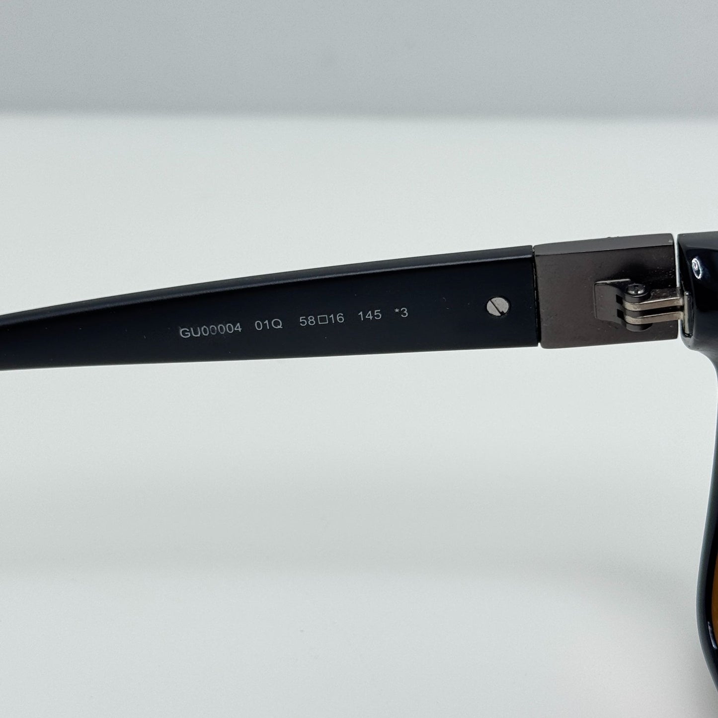 Guess Sunglasses GU00004 01Q Black 58-16-145