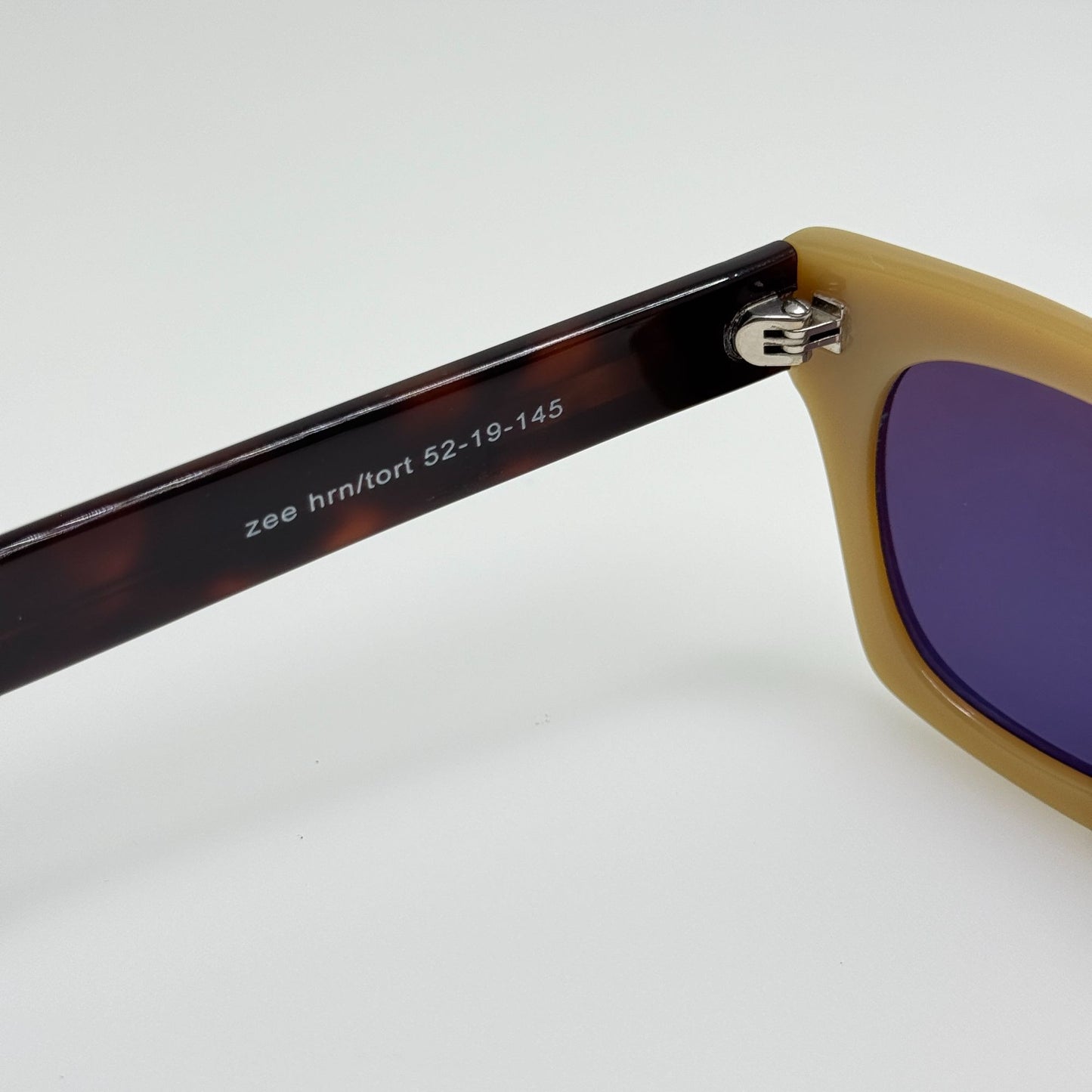 Eyemusement Zee Hrn/Tort Sunglasses 52-19-145
