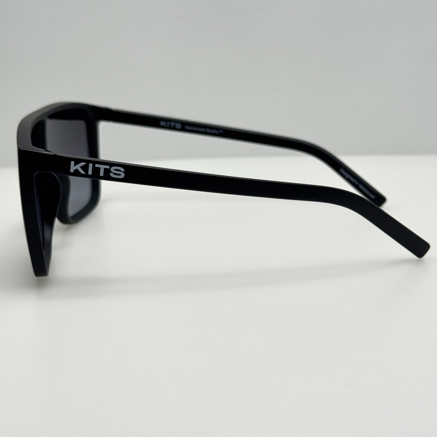 Kits Sunglasses Chase KB02 138-145 Black C