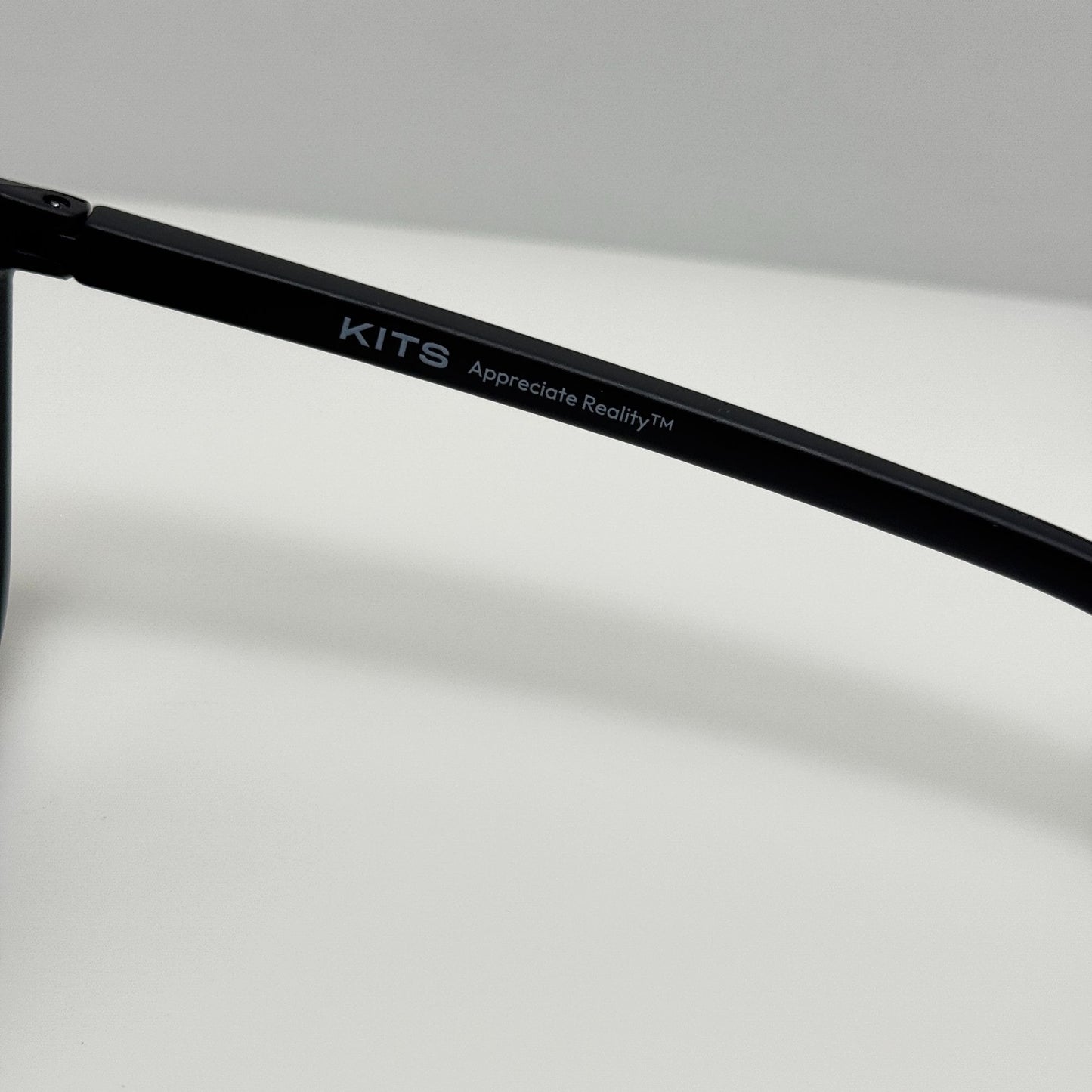 Kits Sunglasses Chase KB02 138-145 Black C