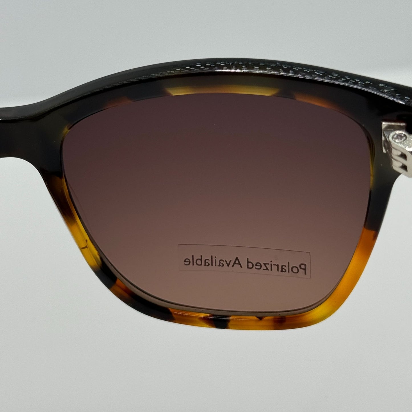 BCBGMAXAZRIA Sunglasses Modish Black Tortoise Fade BCBG 52-16-145