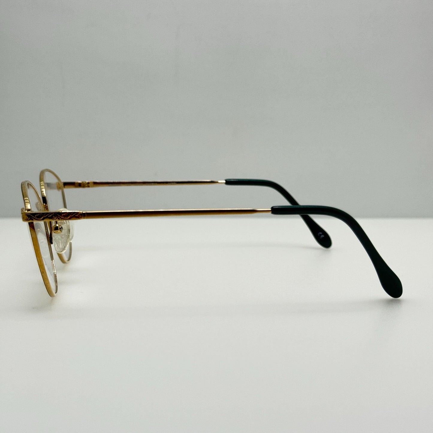 Charmant Eyeglasses Eye Glasses Frames 7605 PC 52-20-140 Japan