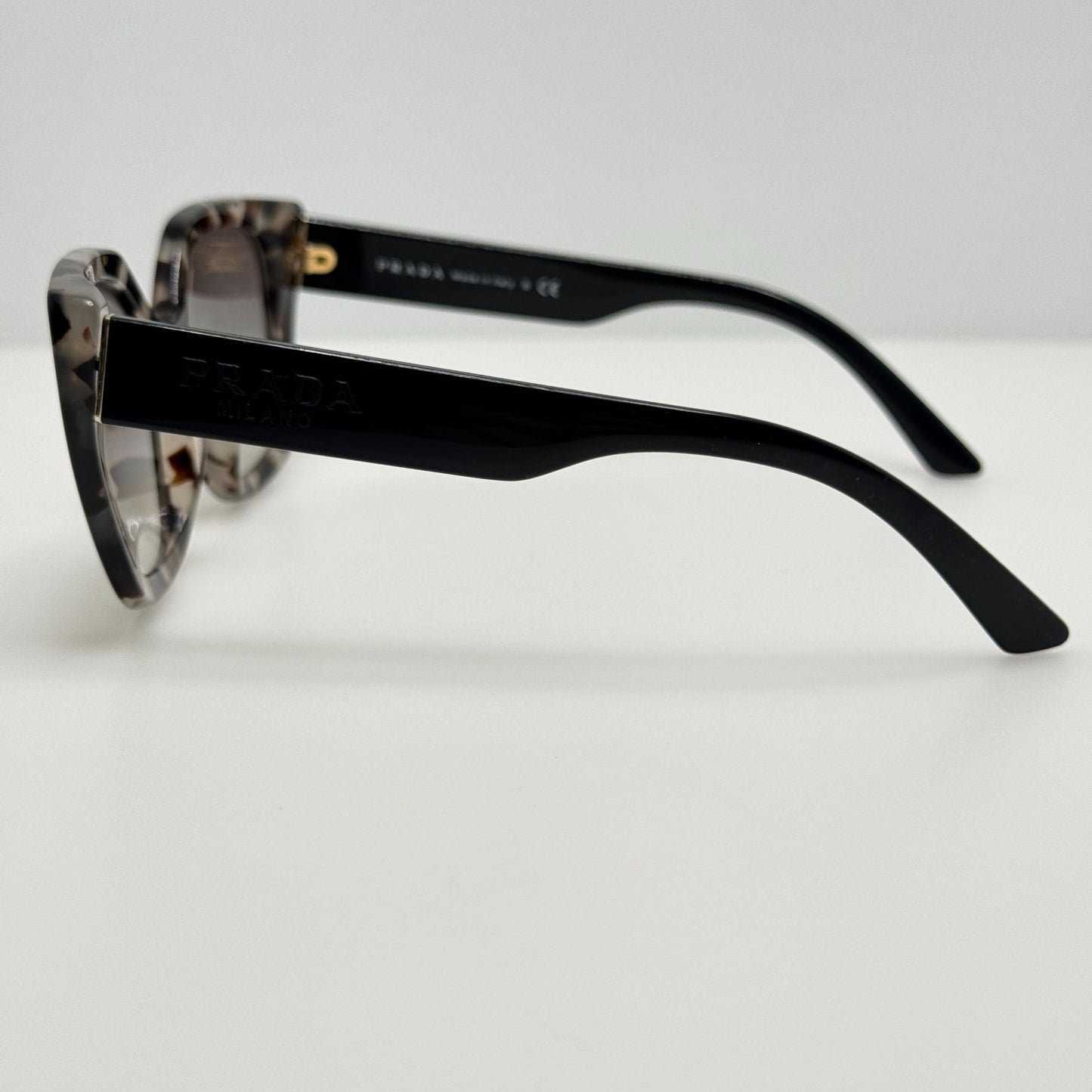 Prada Sunglasses SPR 24X UAO-OA7 52-18-140