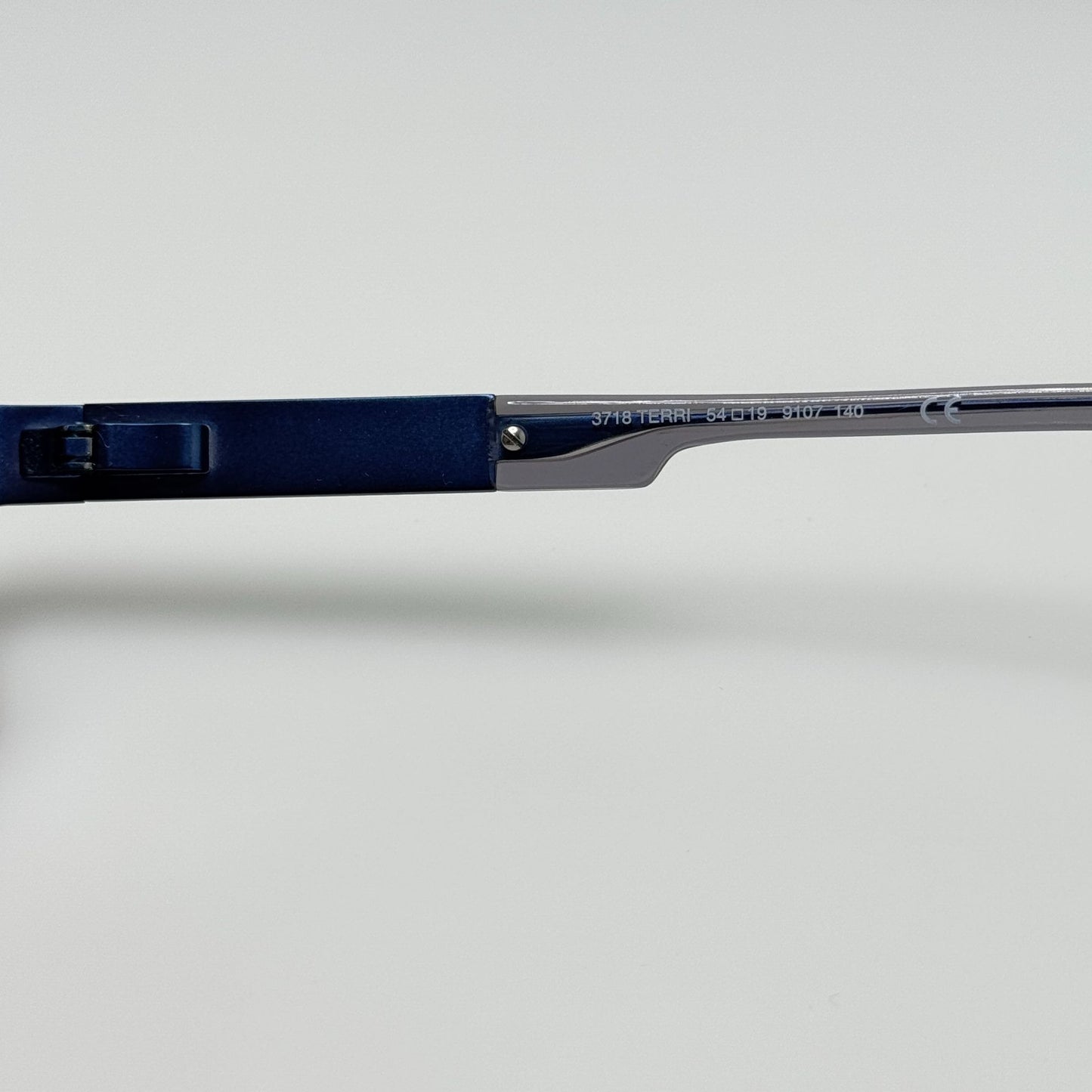 Skaga Eyeglasses Eye Glasses Frames 3718 Terri 9107 54-19-140 Display Model