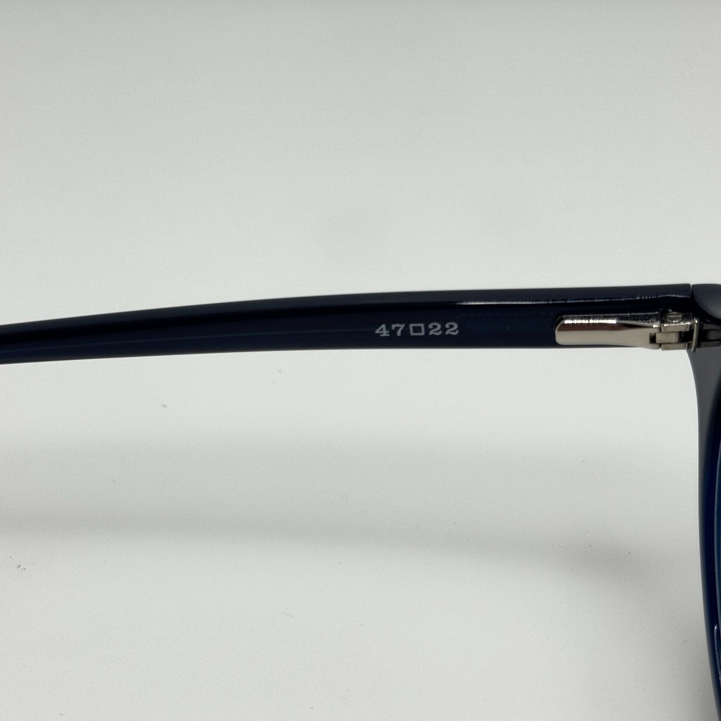 Eyebobs 2444 10 Top Notch Eyeglasses Eye Glasses Readers 47-22 +1.75