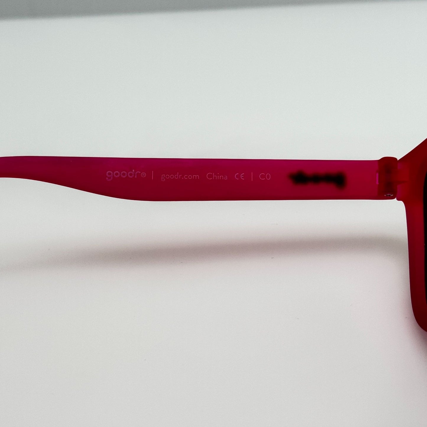 Goodr Sunglasses GGRX Compete For A Cure W/ Bag And Box