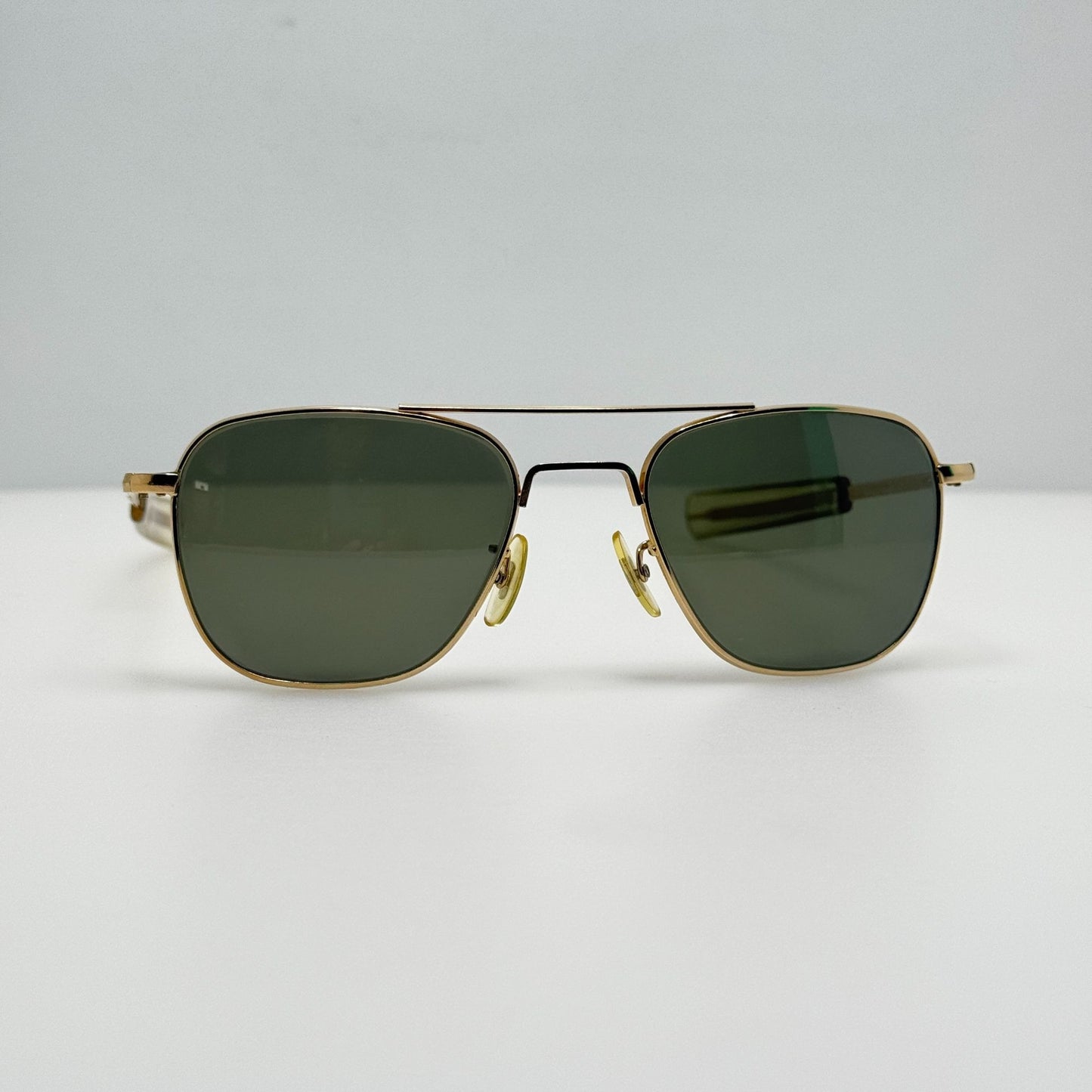 American Optical Sunglasses Pilot Gold  5 1/2 AO USA MIL-S-25948 W/ Case
