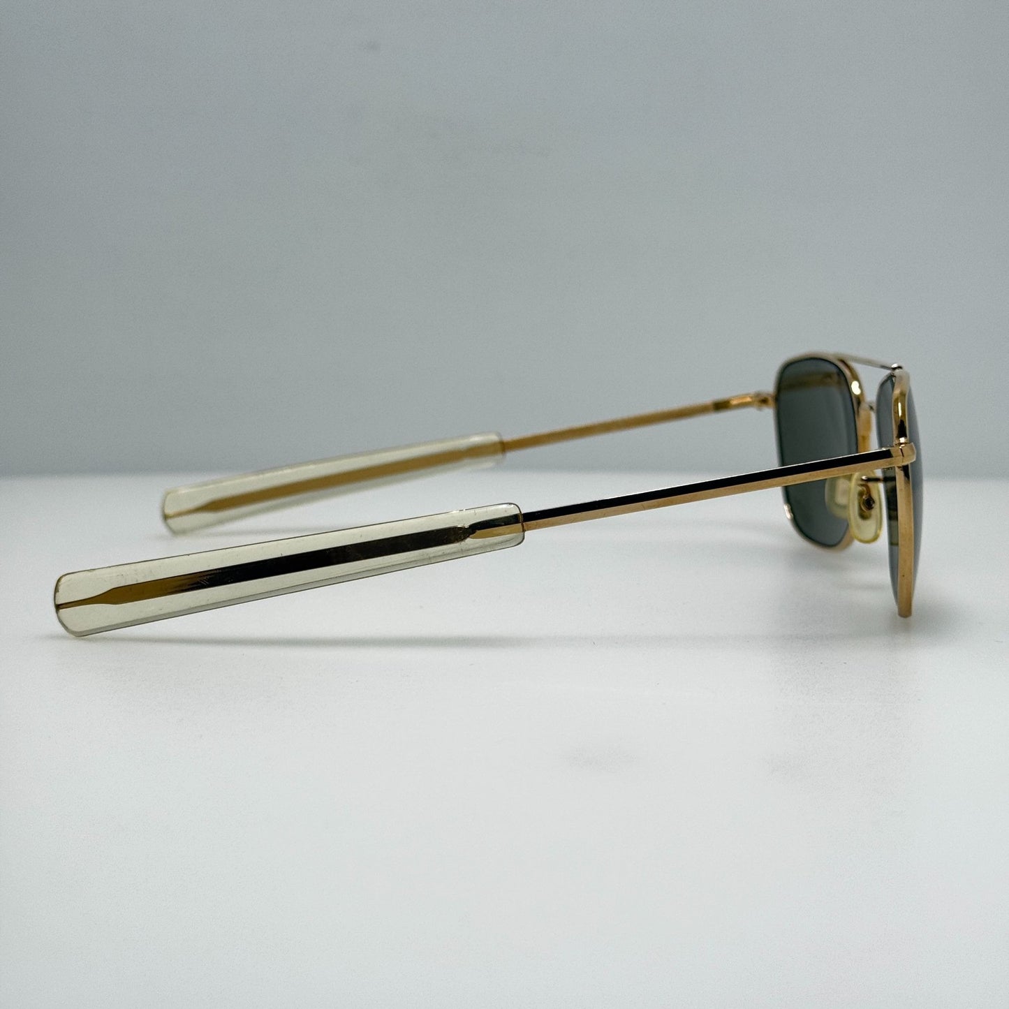 American Optical Sunglasses Pilot Gold  5 1/2 AO USA MIL-S-25948 W/ Case