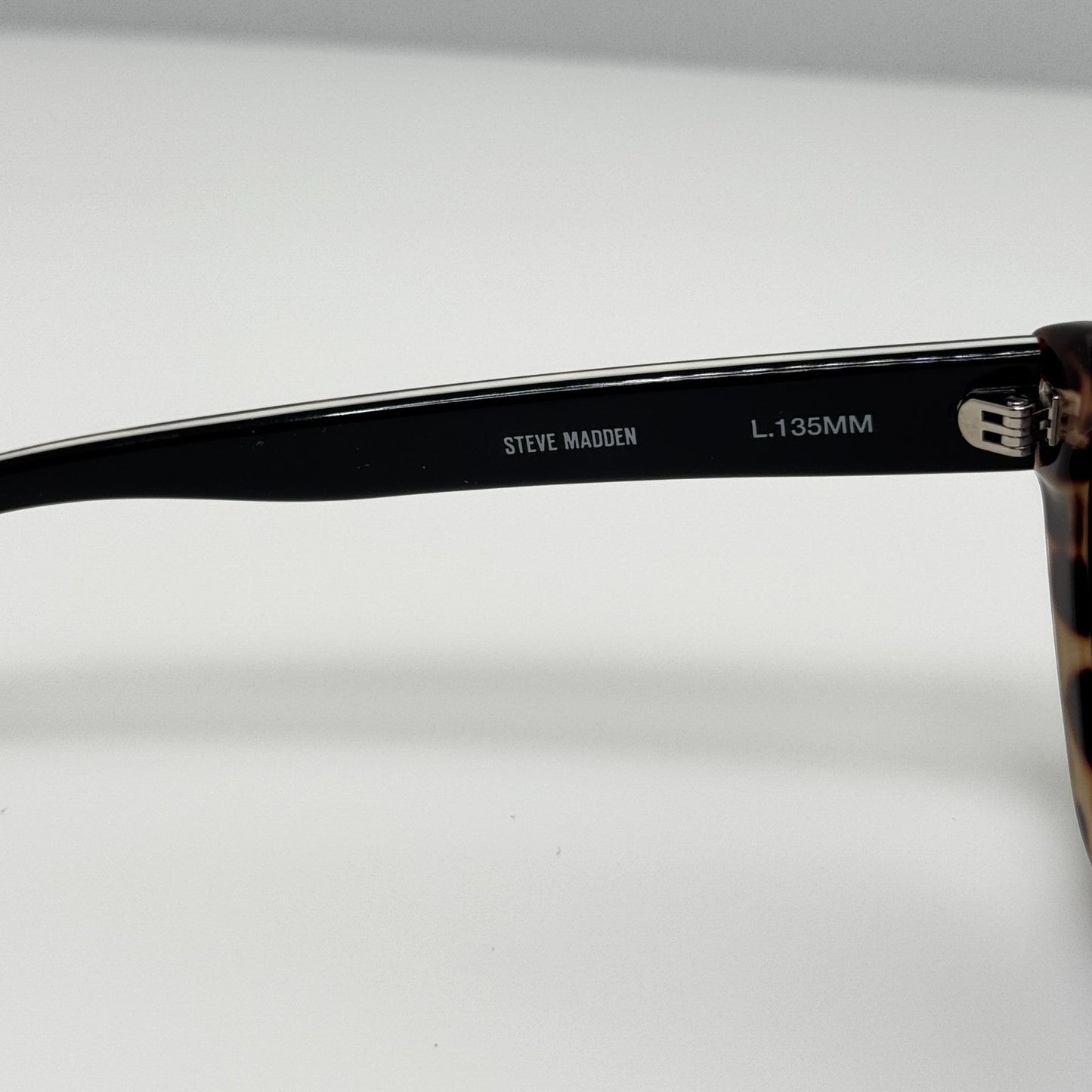 Steve Madden Sunglasses Classify Black Laminate 55-19-135