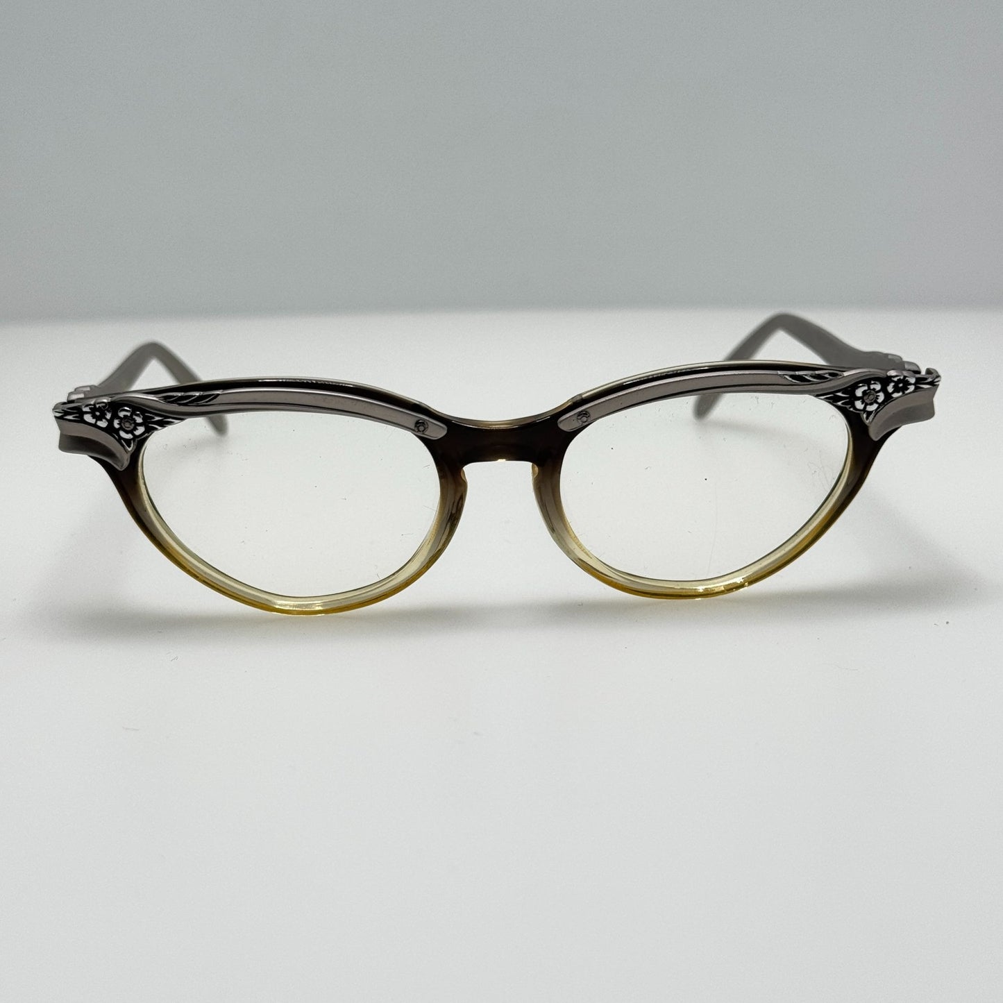 Bausch & Lomb B&L Cat Eye Eyeglasses Eye Glasses Frames 5 1/4 45-19