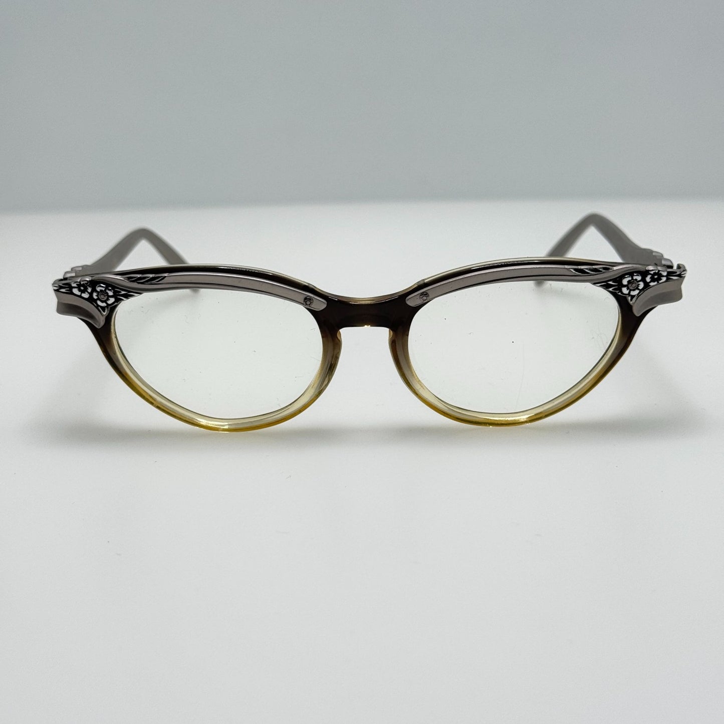 Bausch & Lomb B&L Cat Eye Eyeglasses Eye Glasses Frames 5 1/4 45-19
