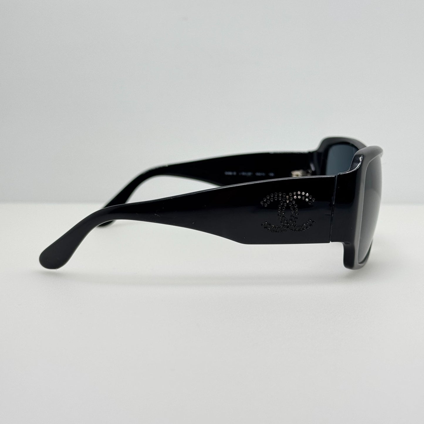 Chanel Sunglasses 5096-B 501/87 Italy Black 59-12-130 Read Description